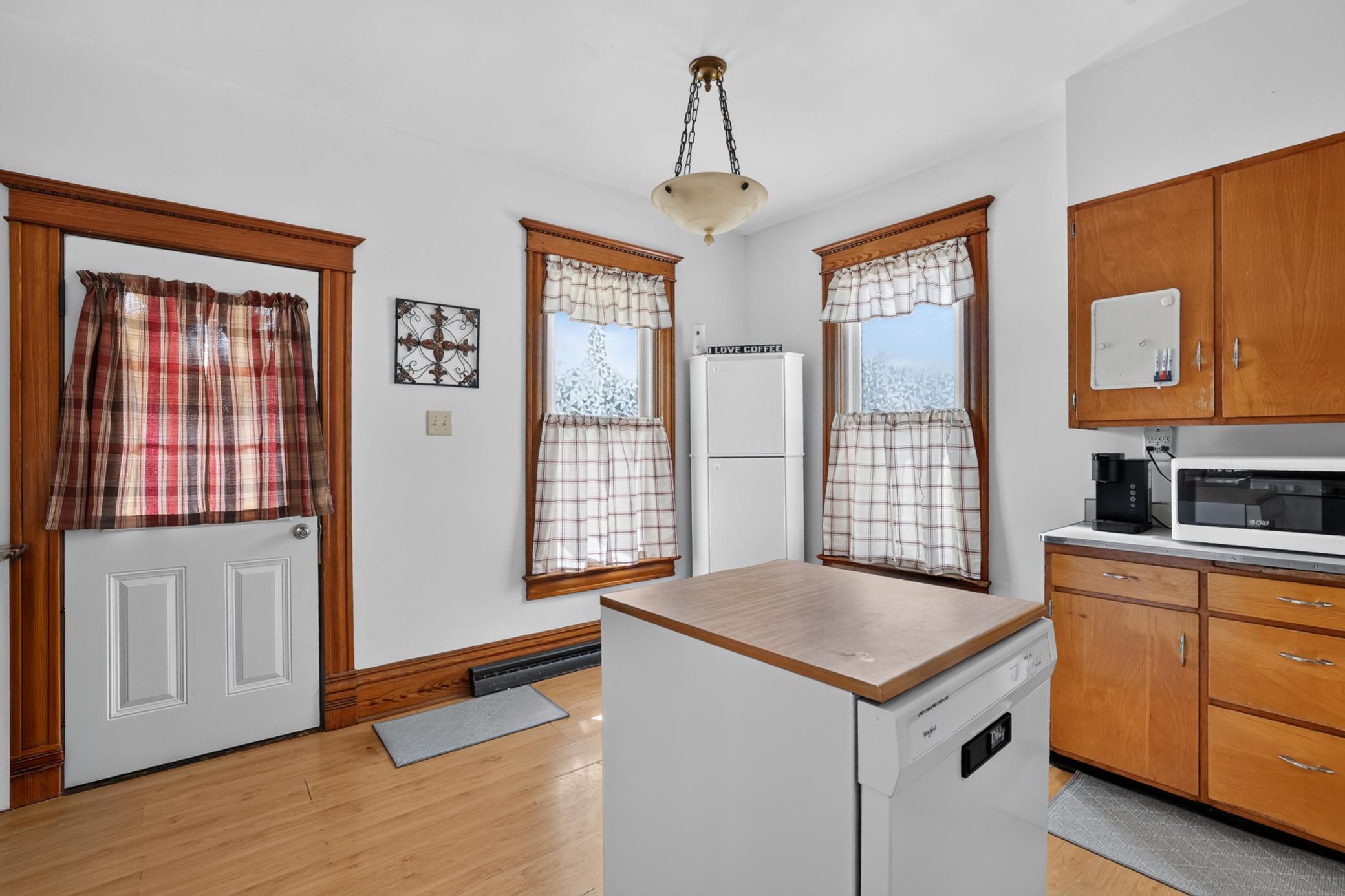 205 2nd Street Property Photo 10
