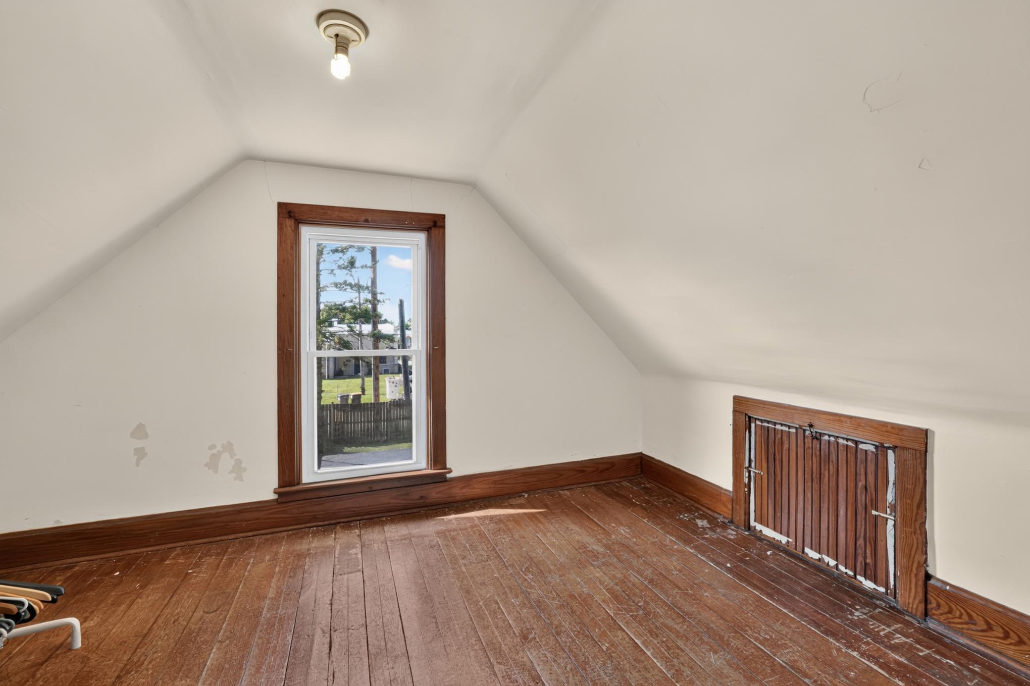 205 2nd Street Property Photo 37