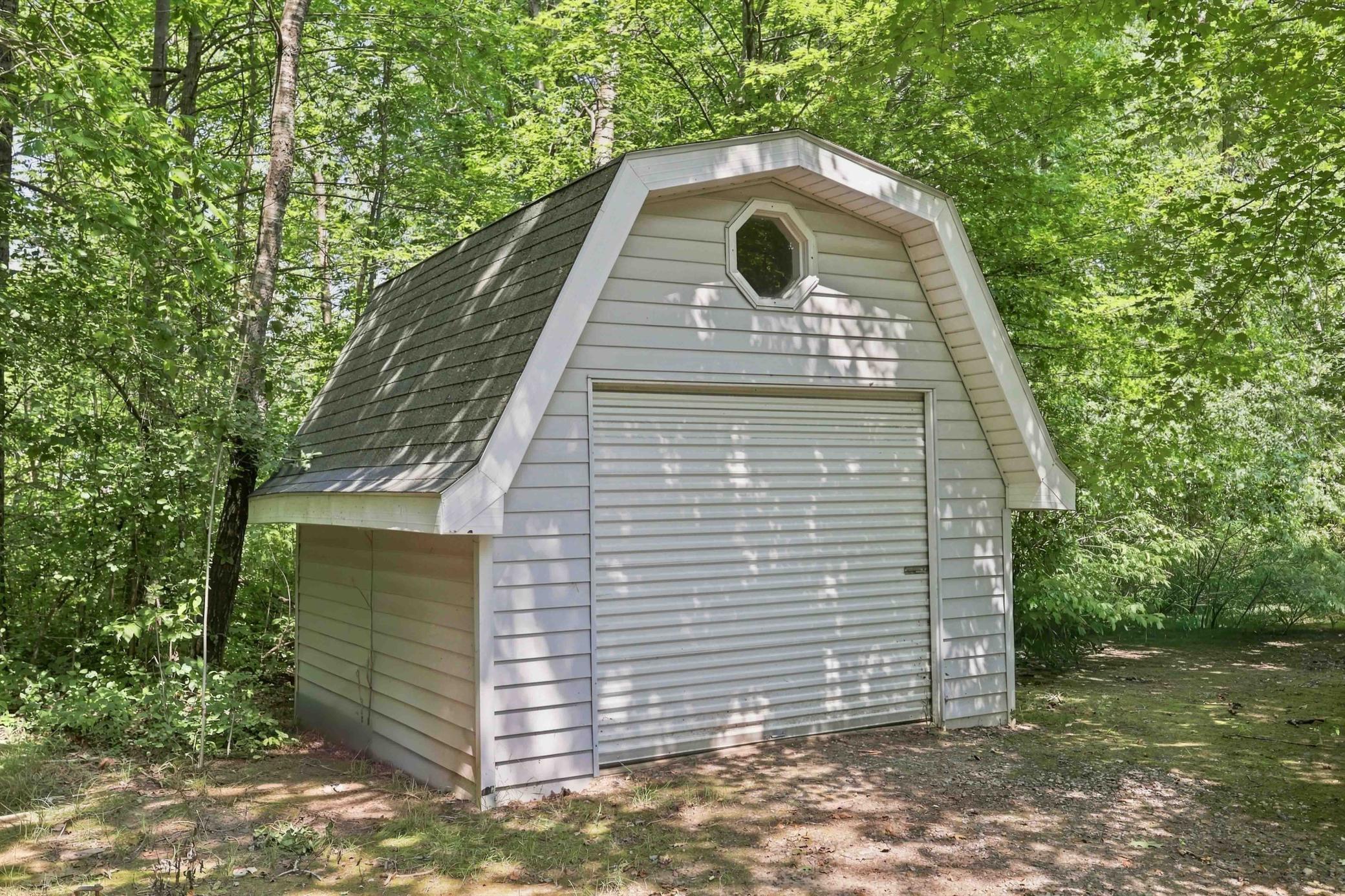 26651 Riverview Drive Property Photo 8