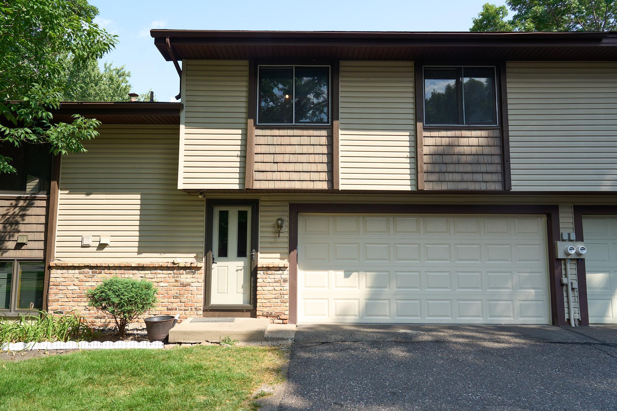 3781 Brookdale Circle N Property Photo 1