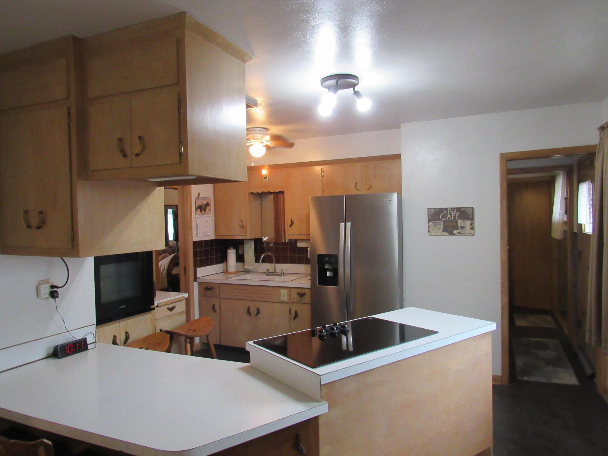 102 6th Street S Property Photo 3