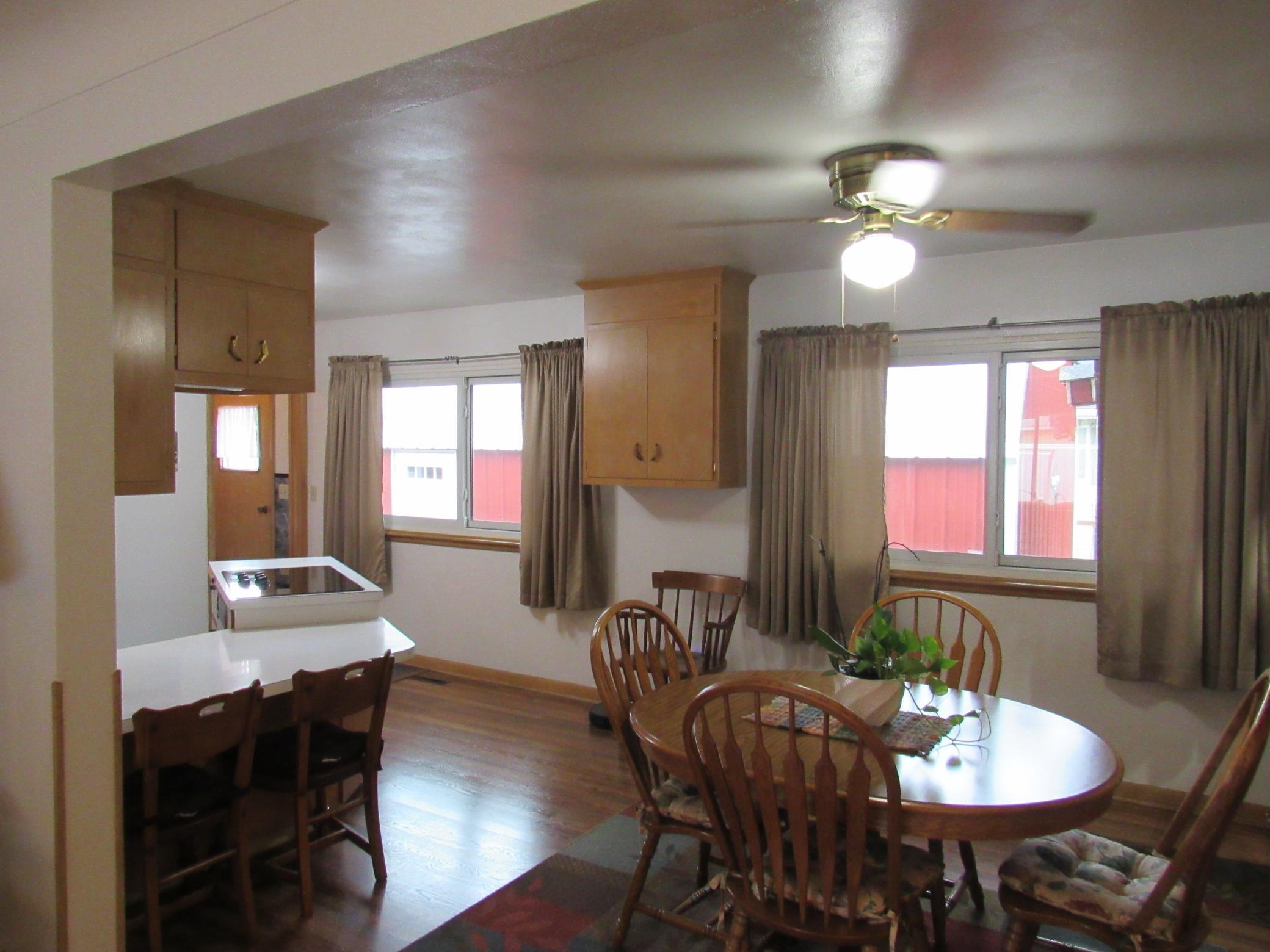 102 6th Street S Property Photo 4