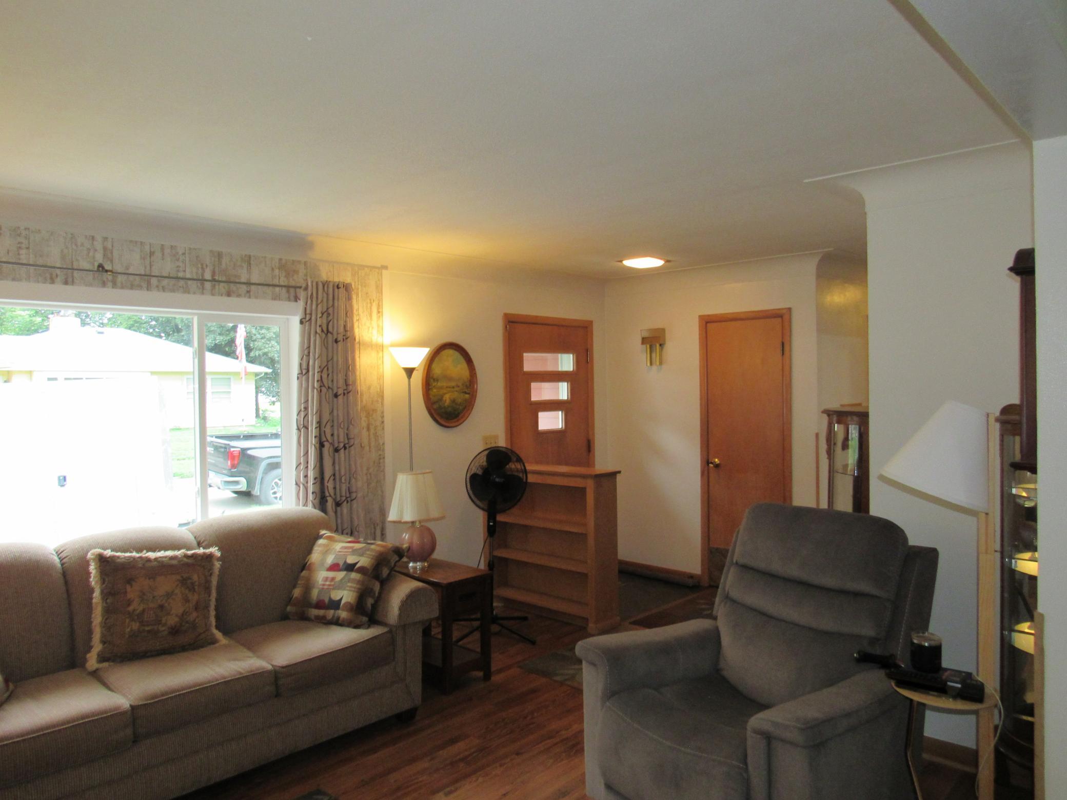 102 6th Street S Property Photo 8