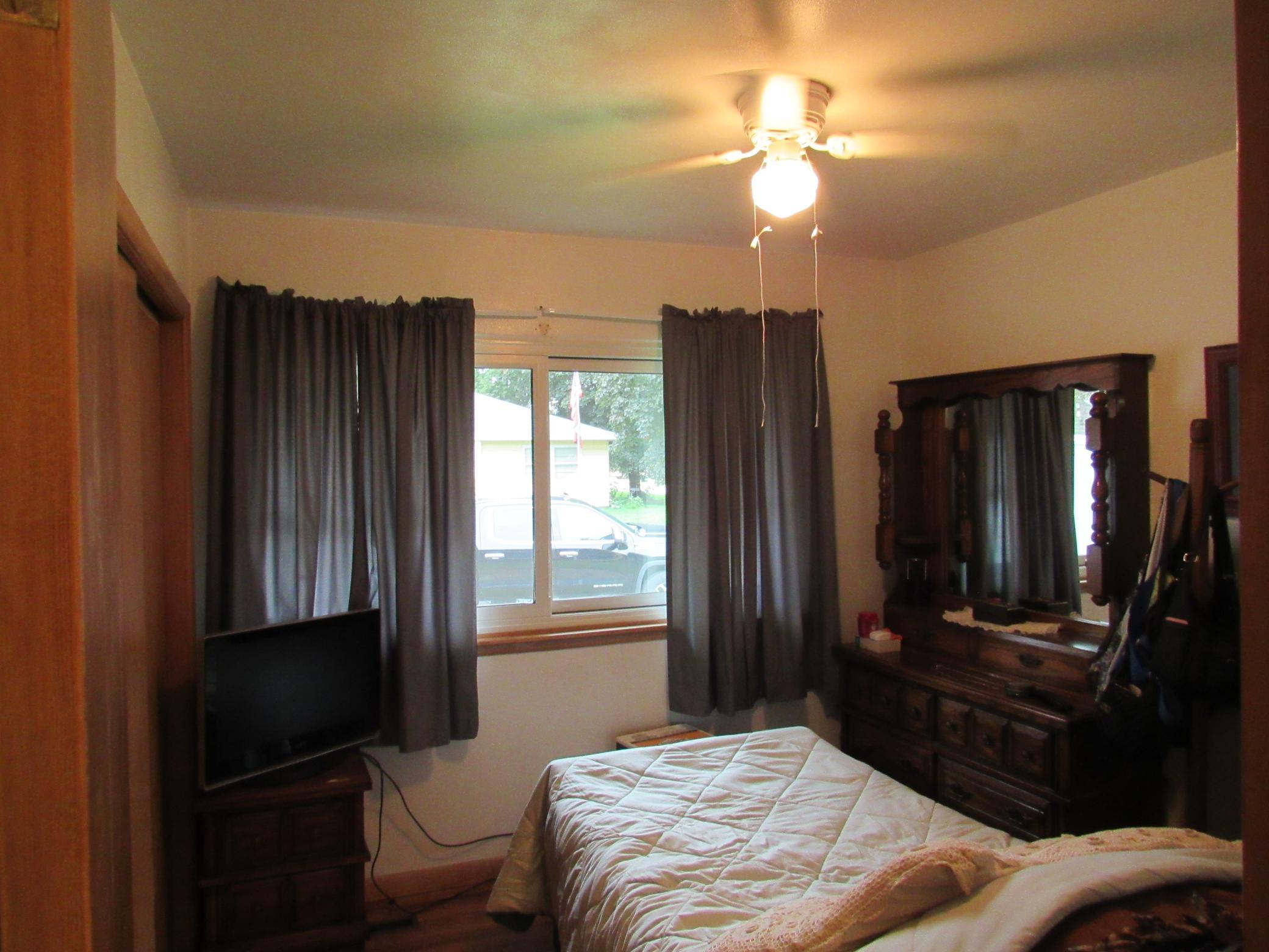 102 6th Street S Property Photo 11