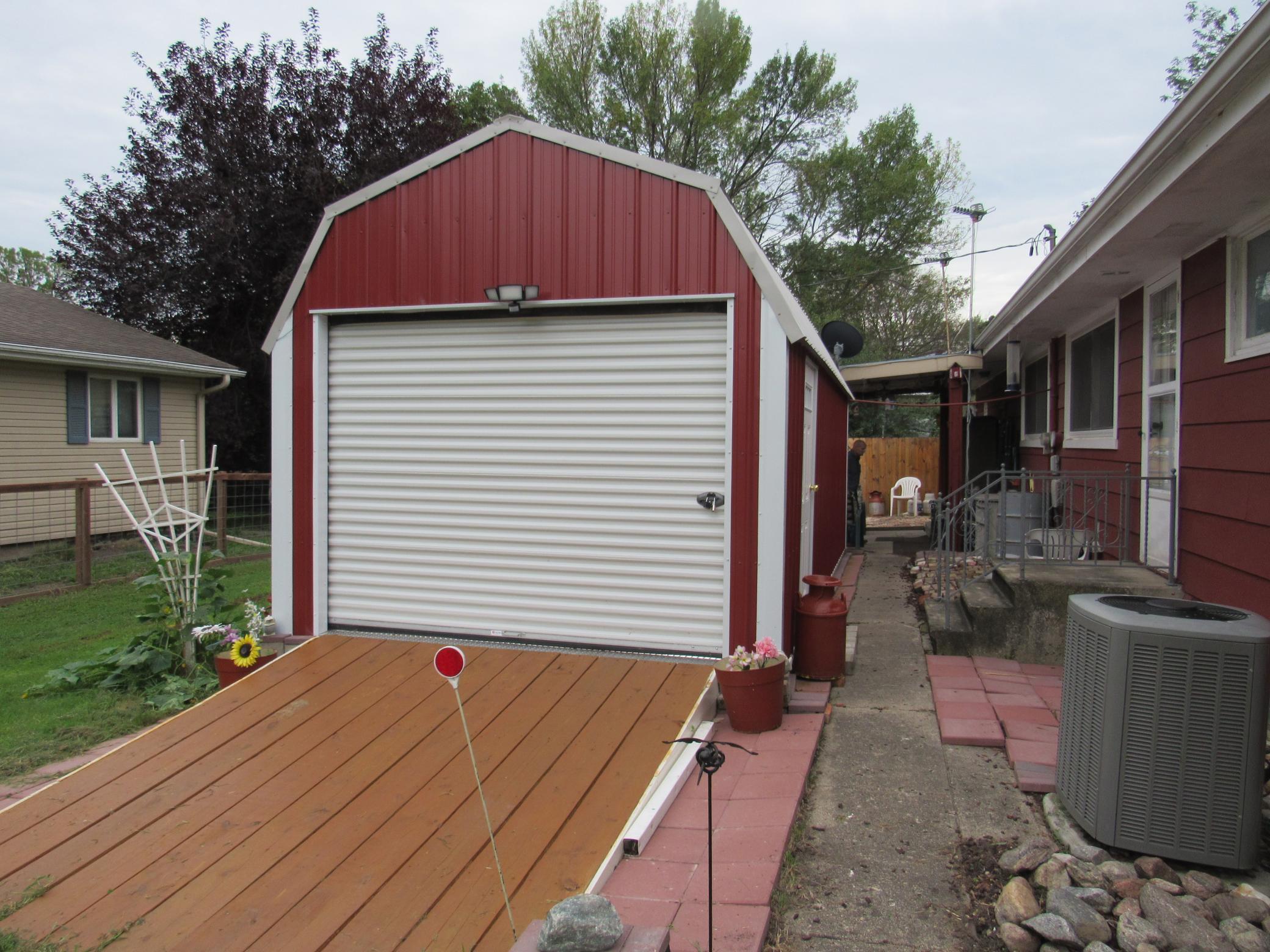 102 6th Street S Property Photo 27