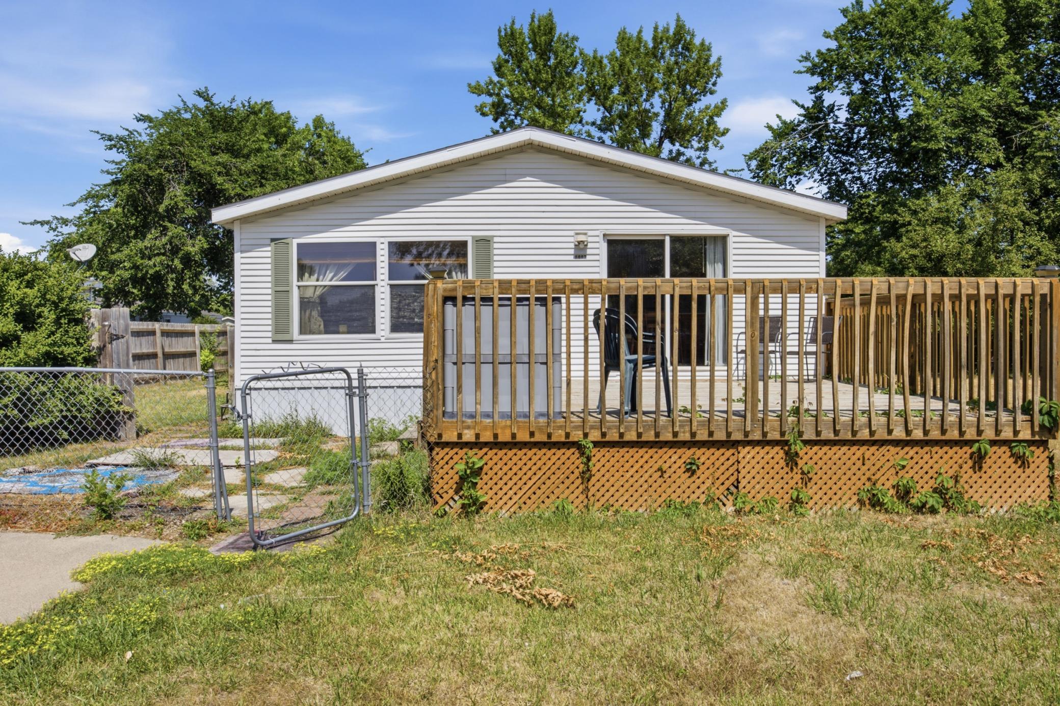 1002 3 1/2 Avenue E Property Photo 1