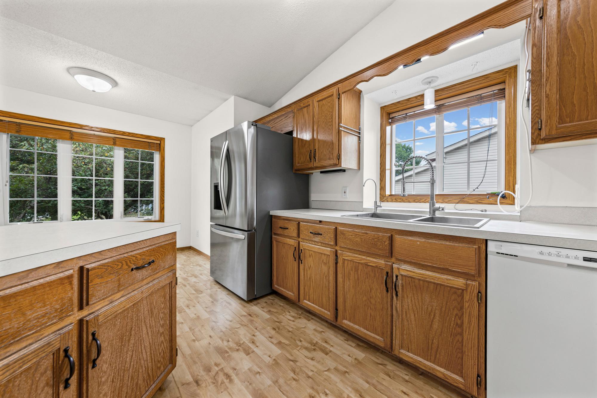 9024 Nevada Avenue N Property Photo 6