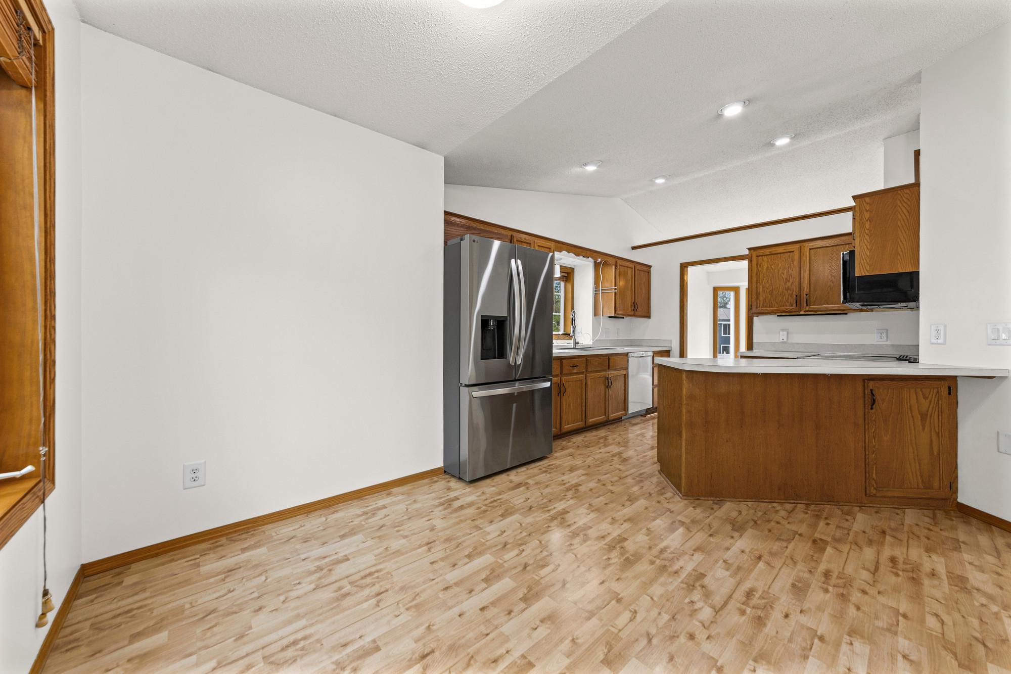 9024 Nevada Avenue N Property Photo 8
