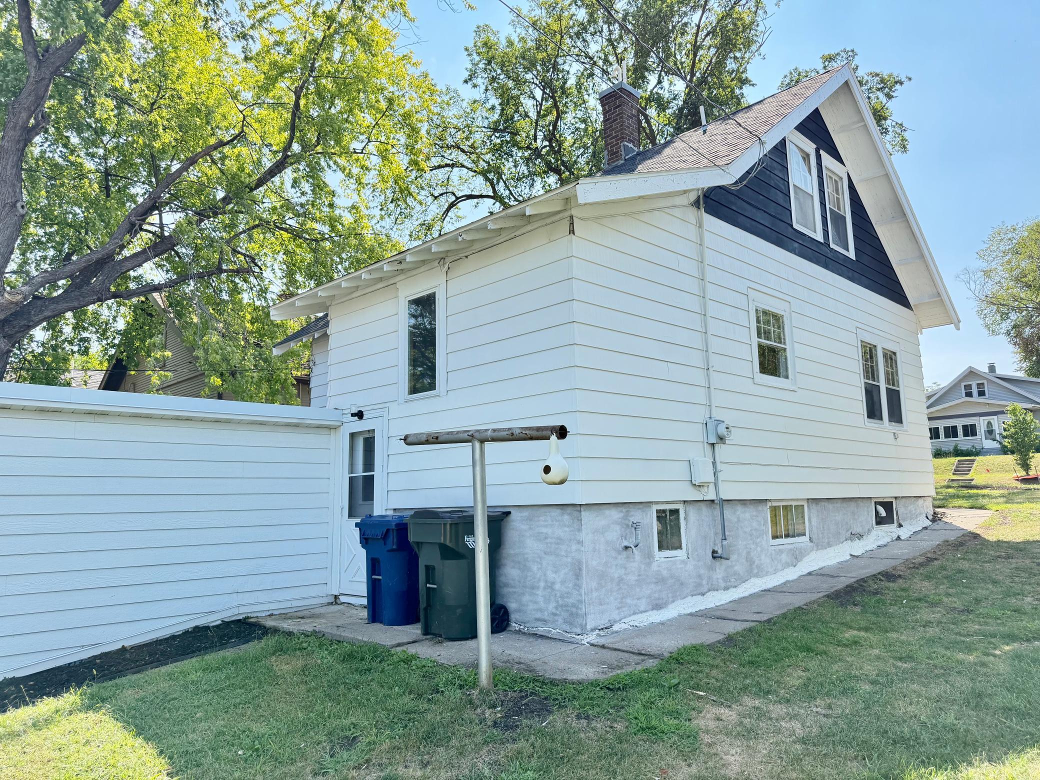 509 E Vernon Avenue Property Photo 3