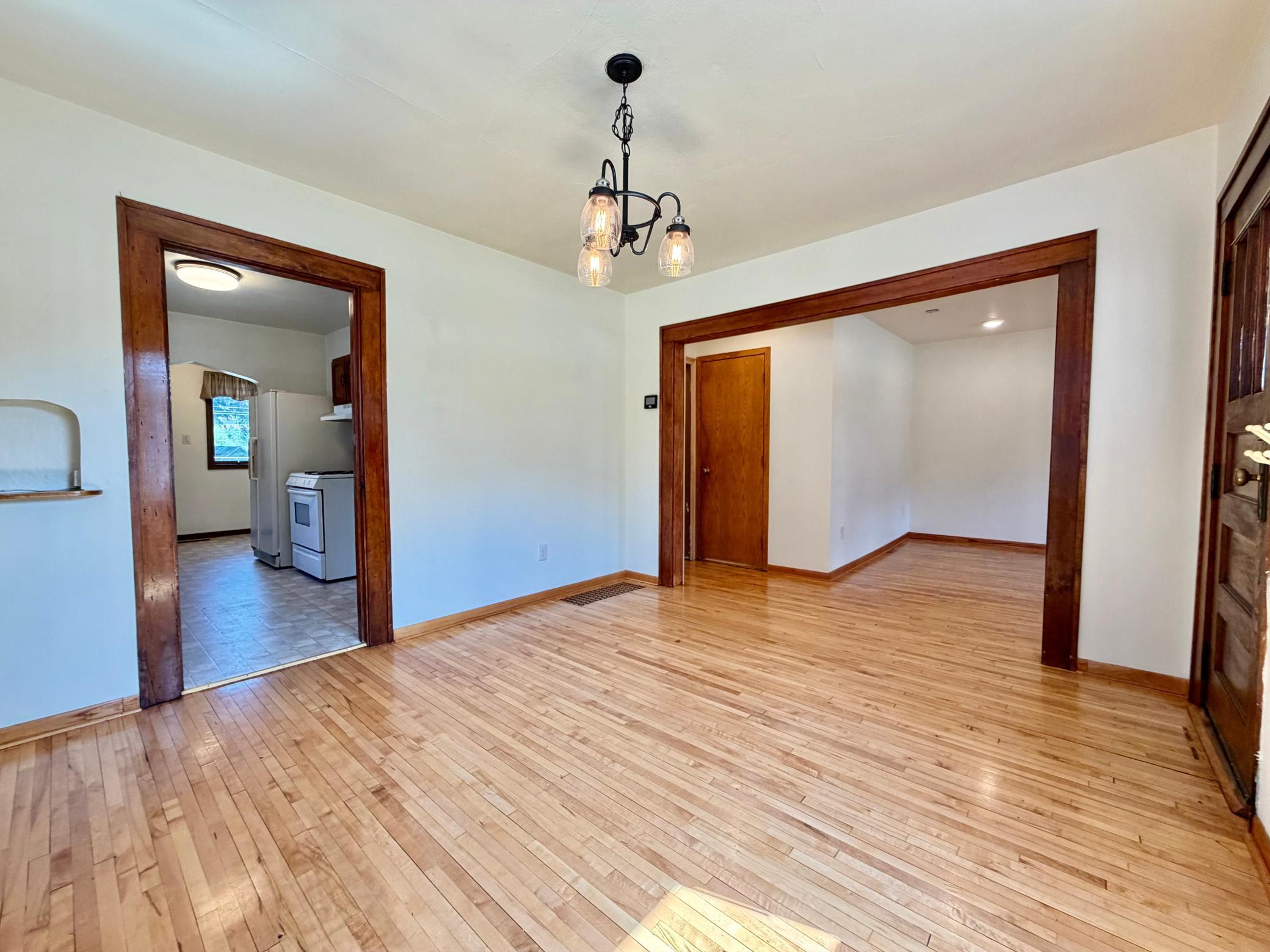 509 E Vernon Avenue Property Photo 8