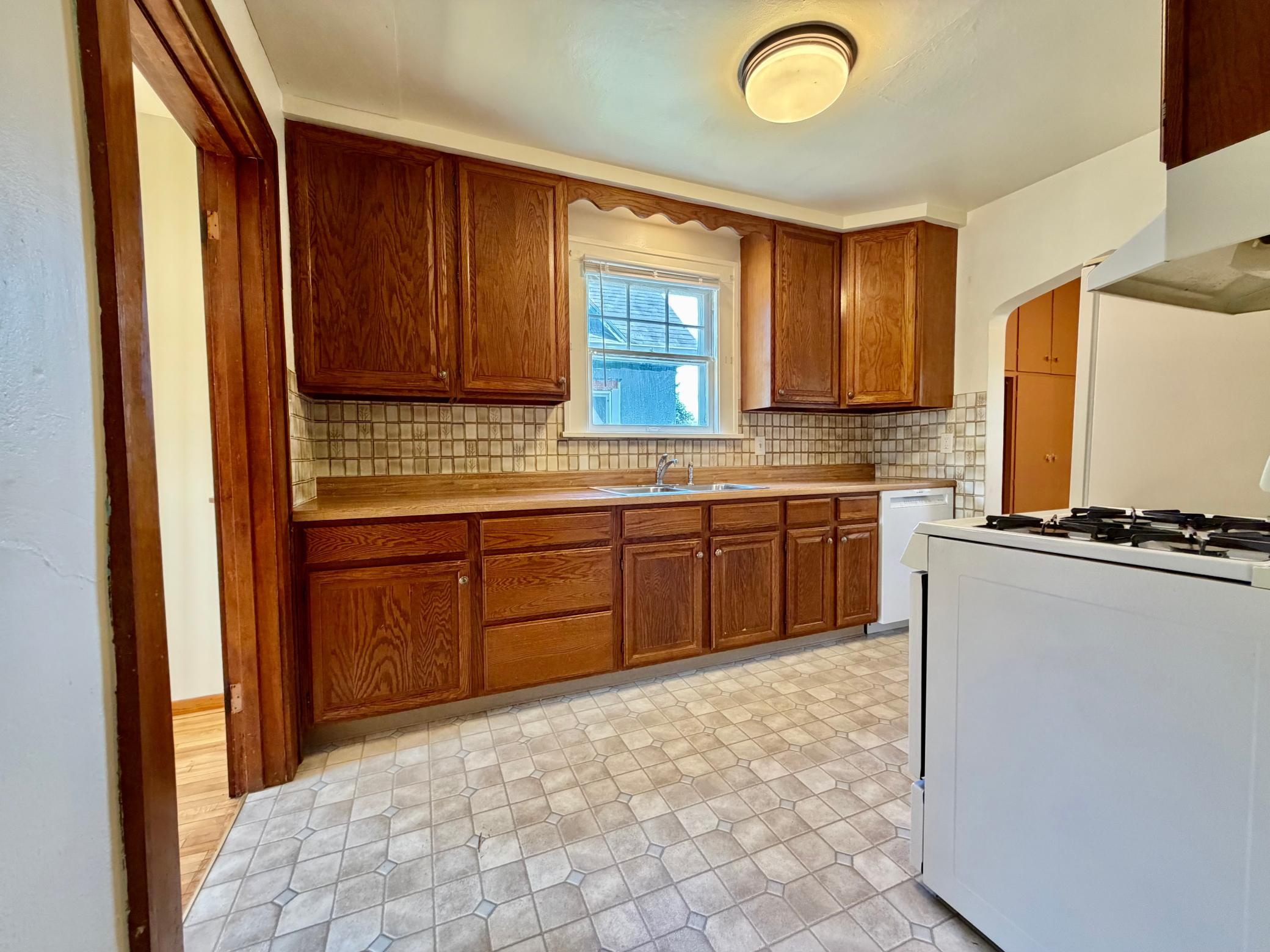 509 E Vernon Avenue Property Photo 11