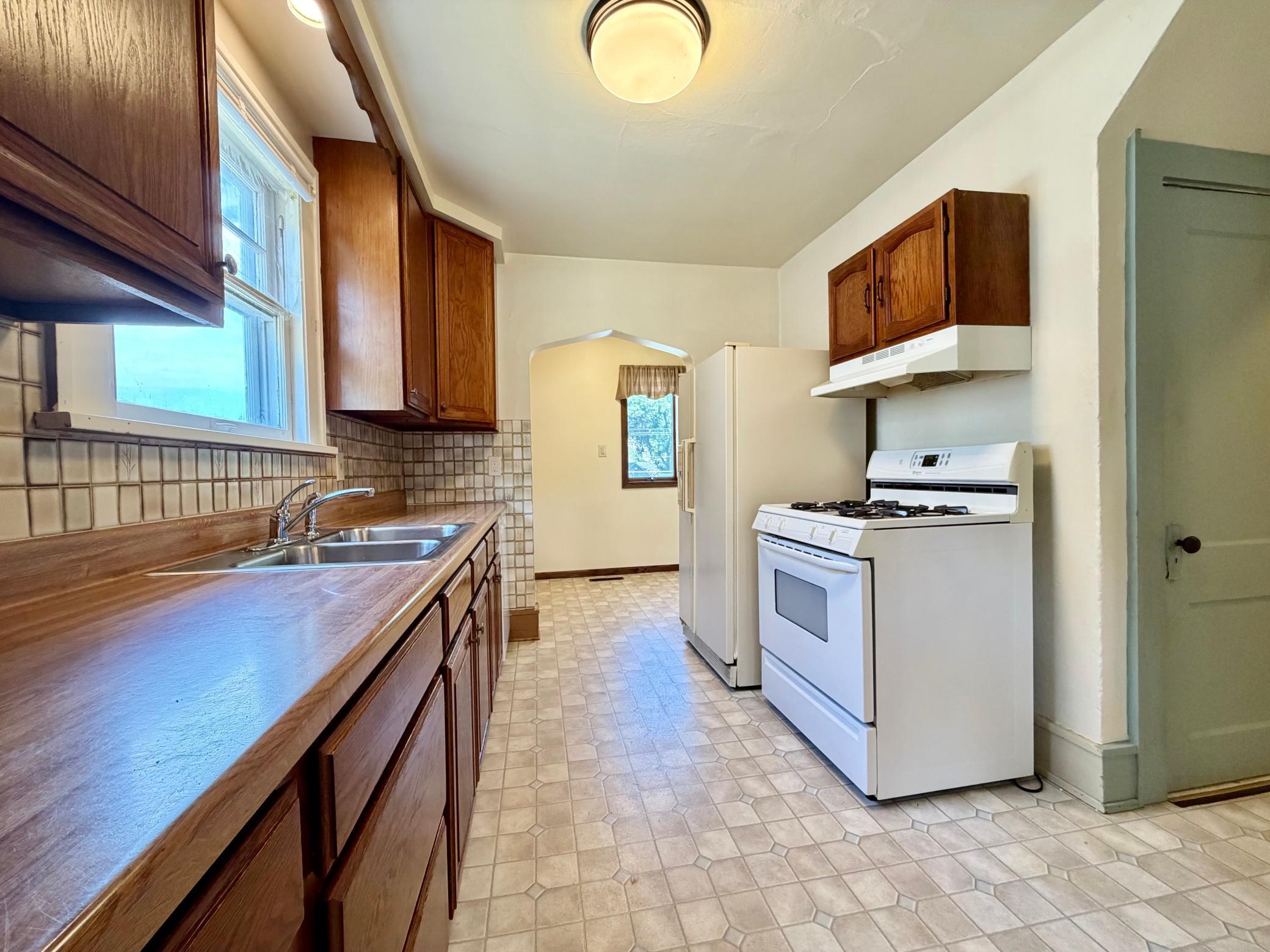 509 E Vernon Avenue Property Photo 12