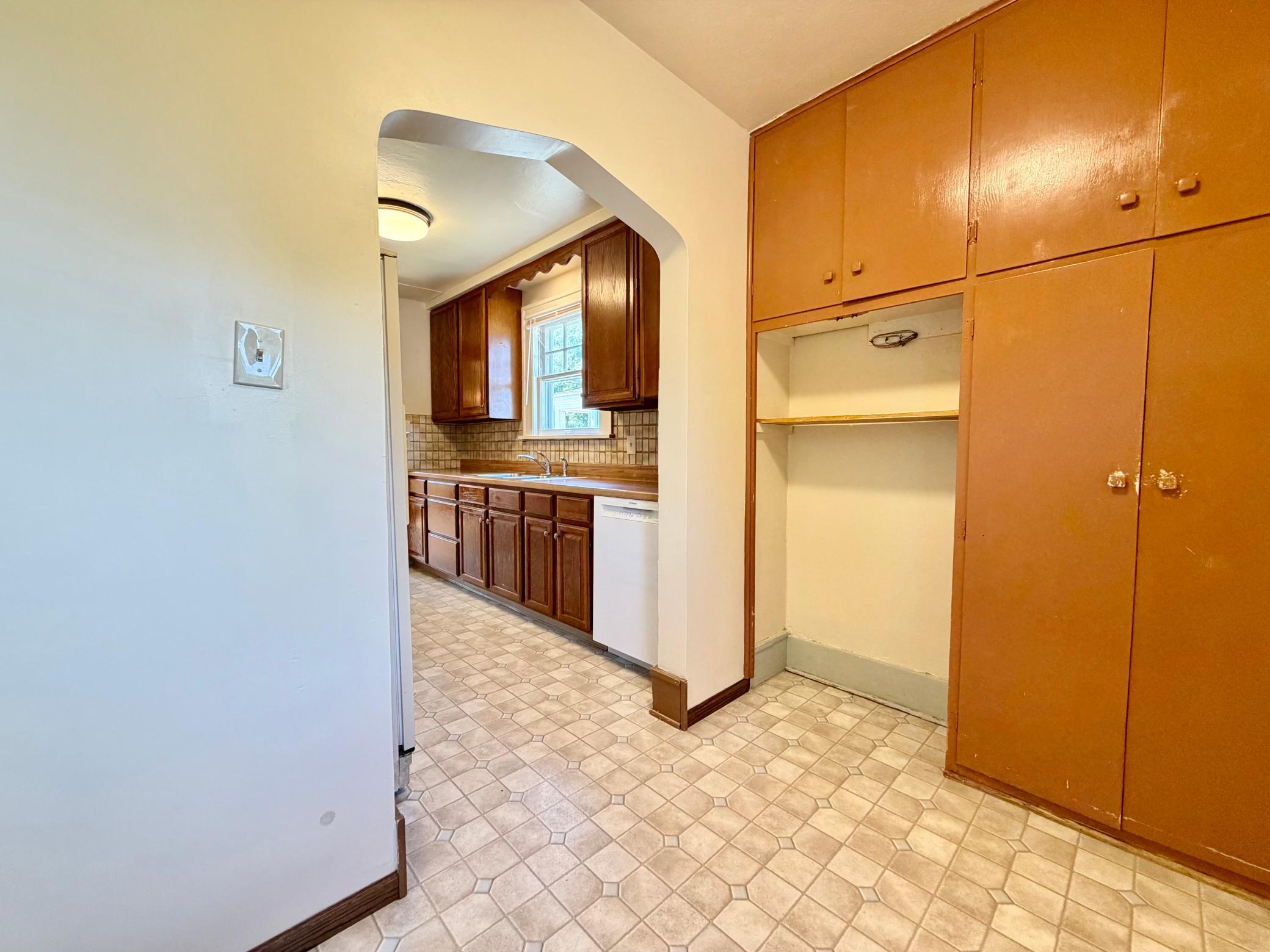 509 E Vernon Avenue Property Photo 13