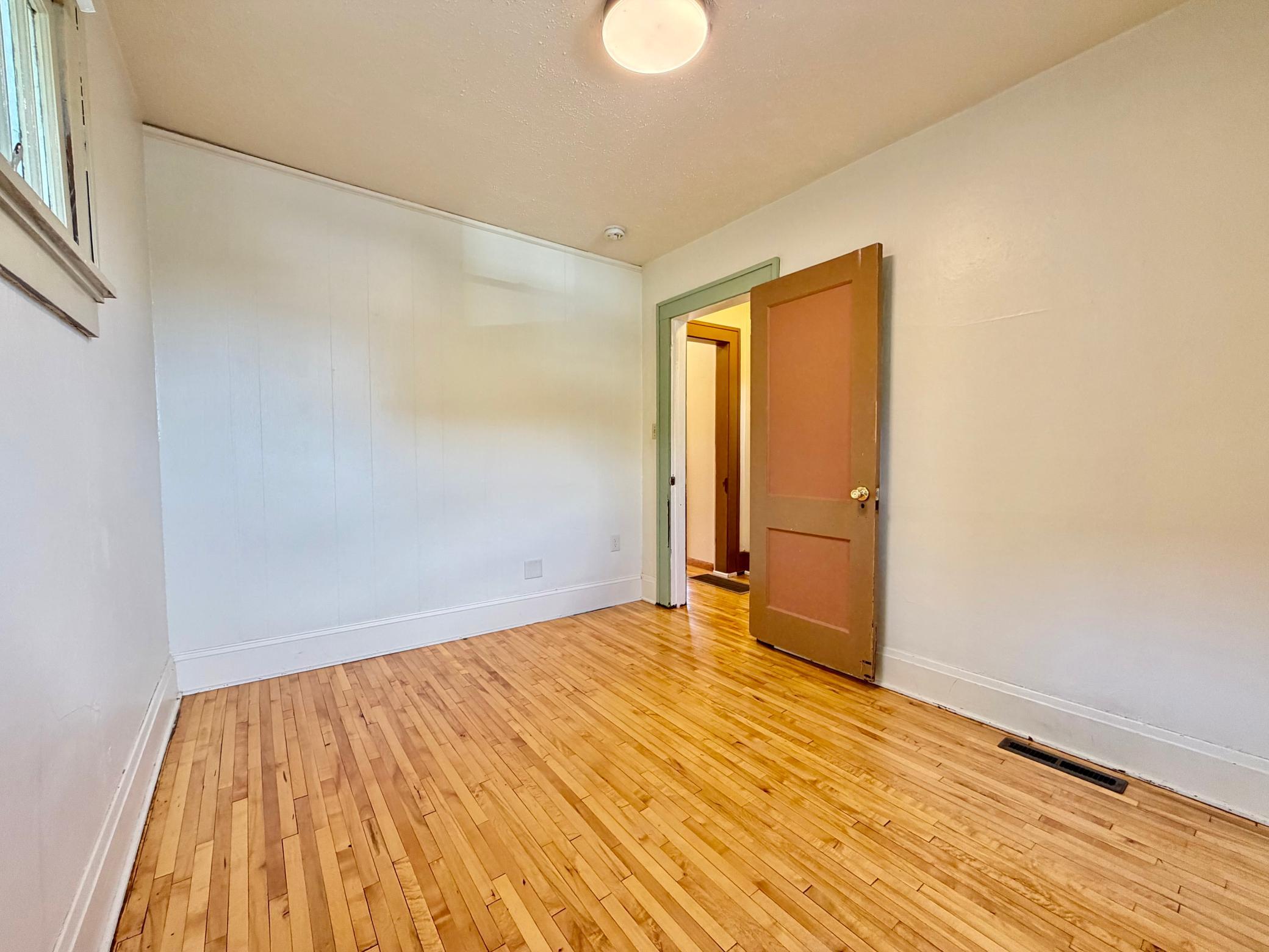 509 E Vernon Avenue Property Photo 15