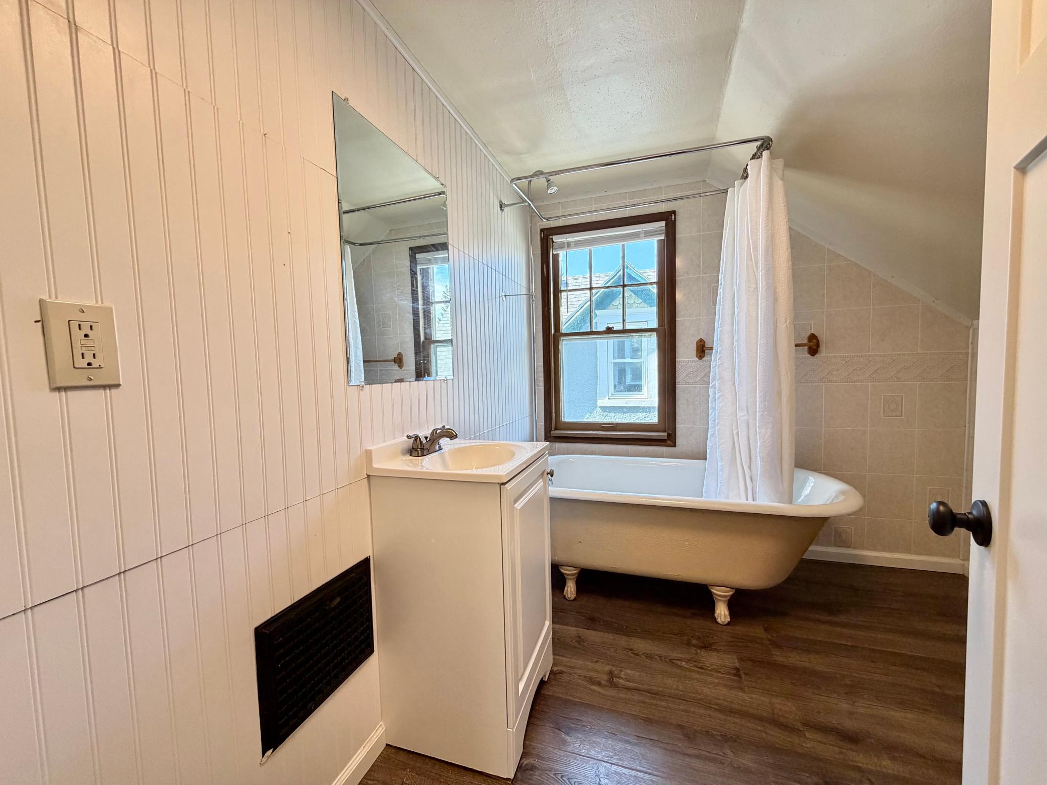 509 E Vernon Avenue Property Photo 18