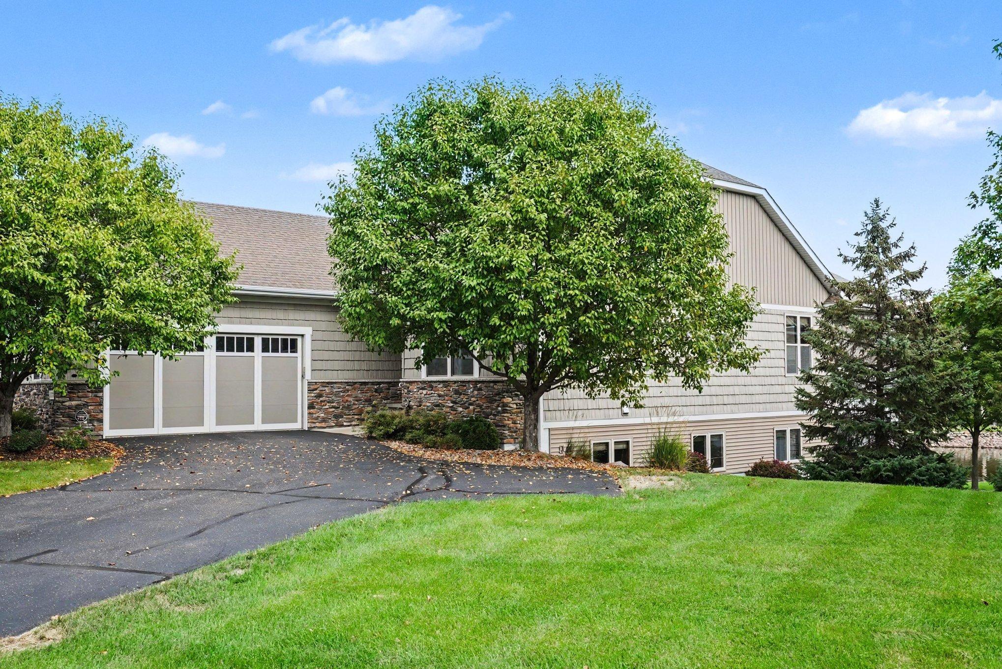 10776 Lyndale Bluffs Trail Property Photo