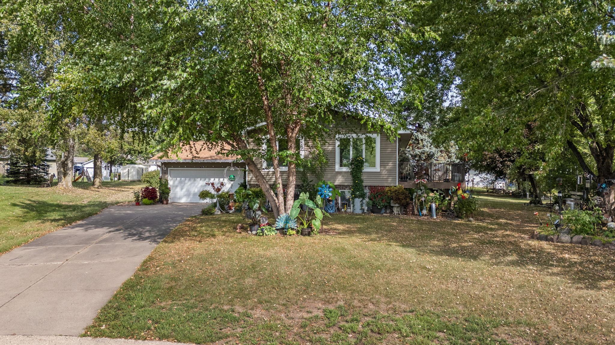 110 Pine Circle Property Photo 2