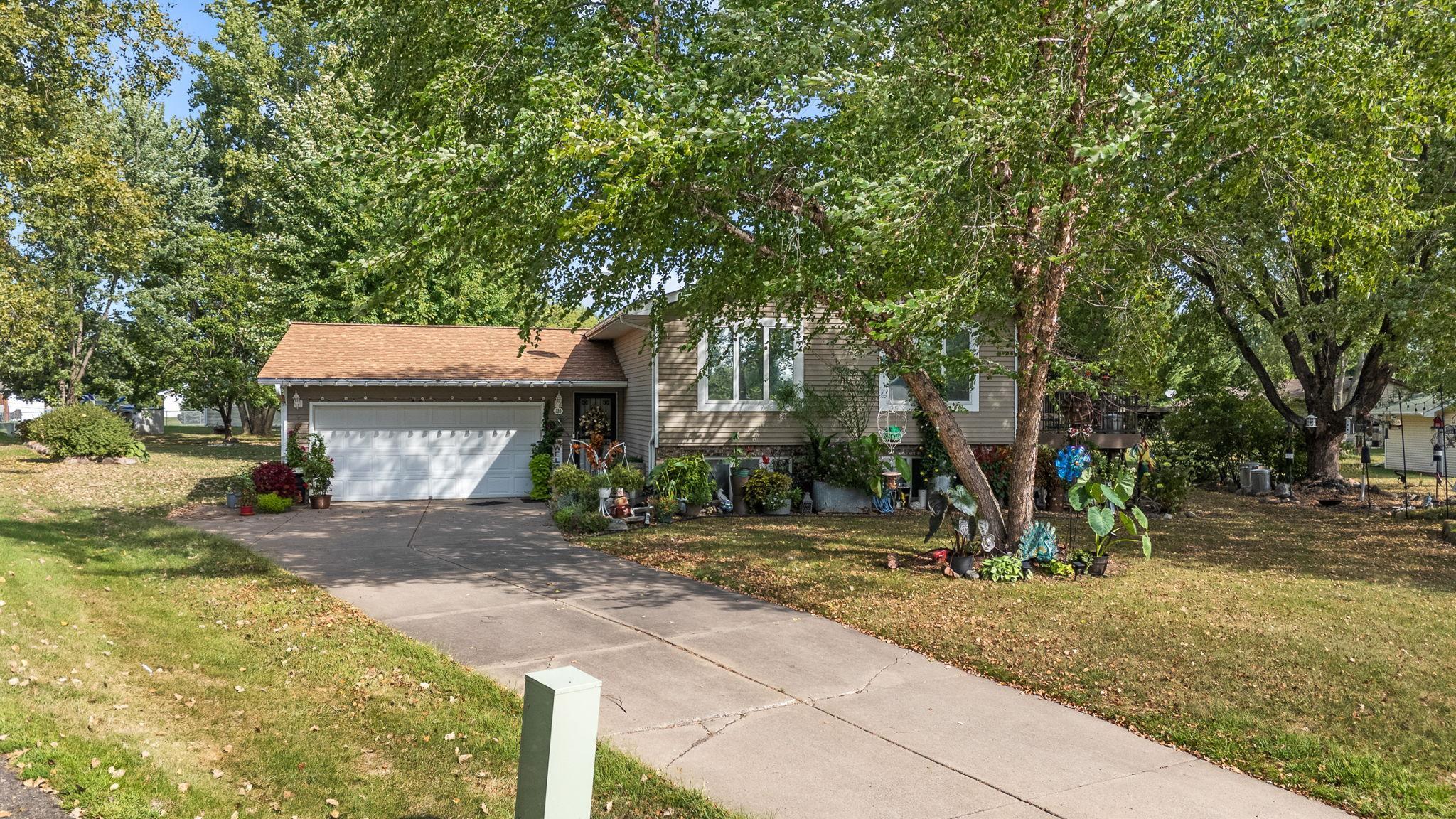 110 Pine Circle Property Photo 3