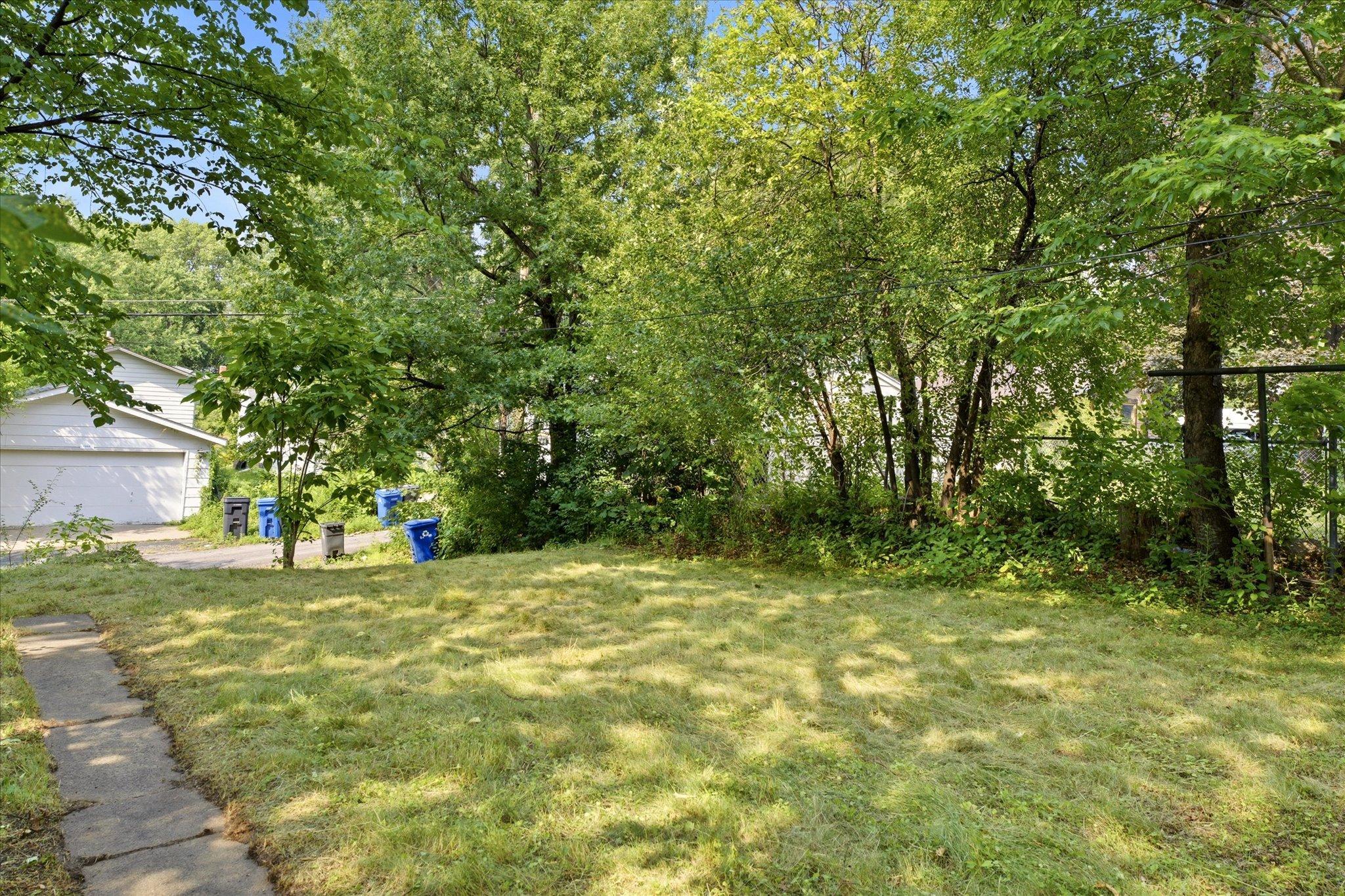 1565 7th Street E Property Photo 4