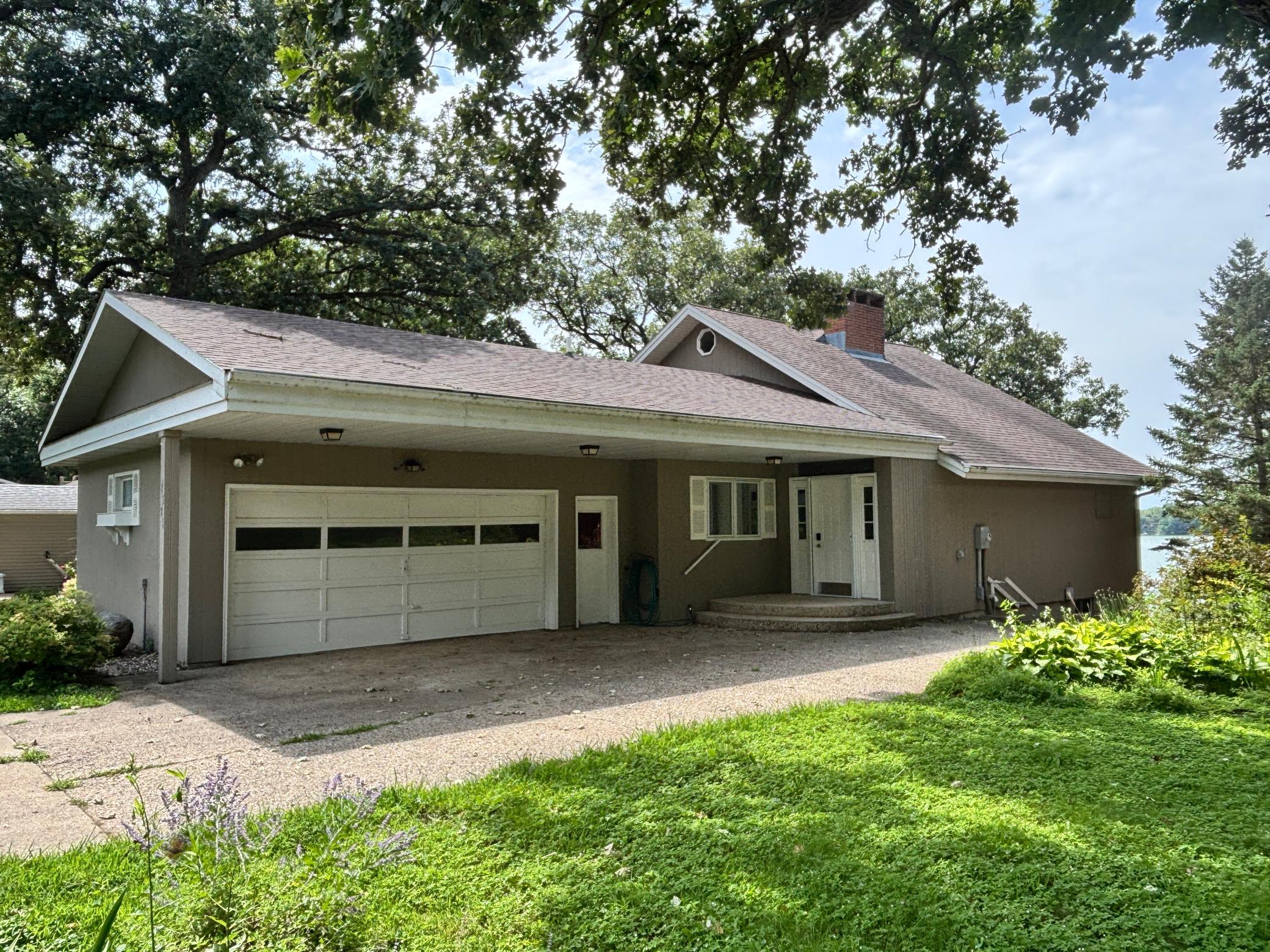2526 Albion Avenue Property Photo 1