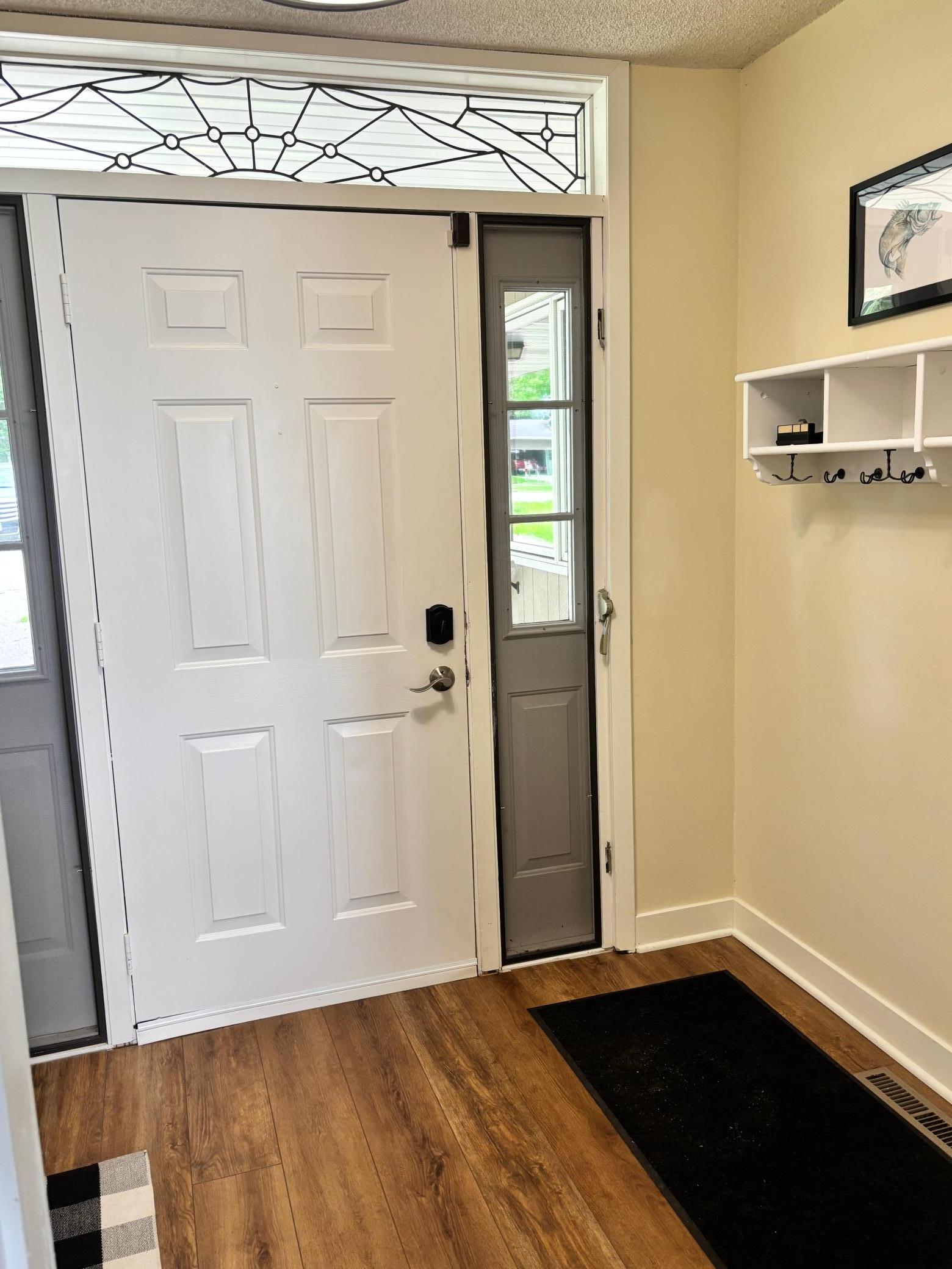 2526 Albion Avenue Property Photo 13