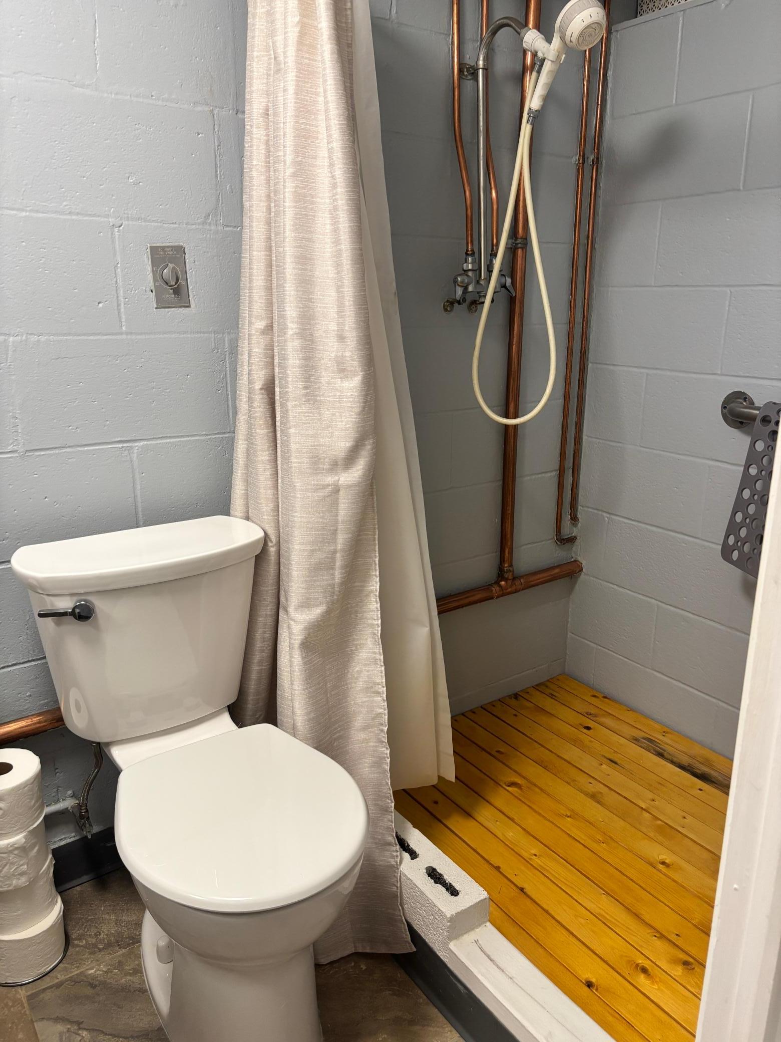 2526 Albion Avenue Property Photo 51