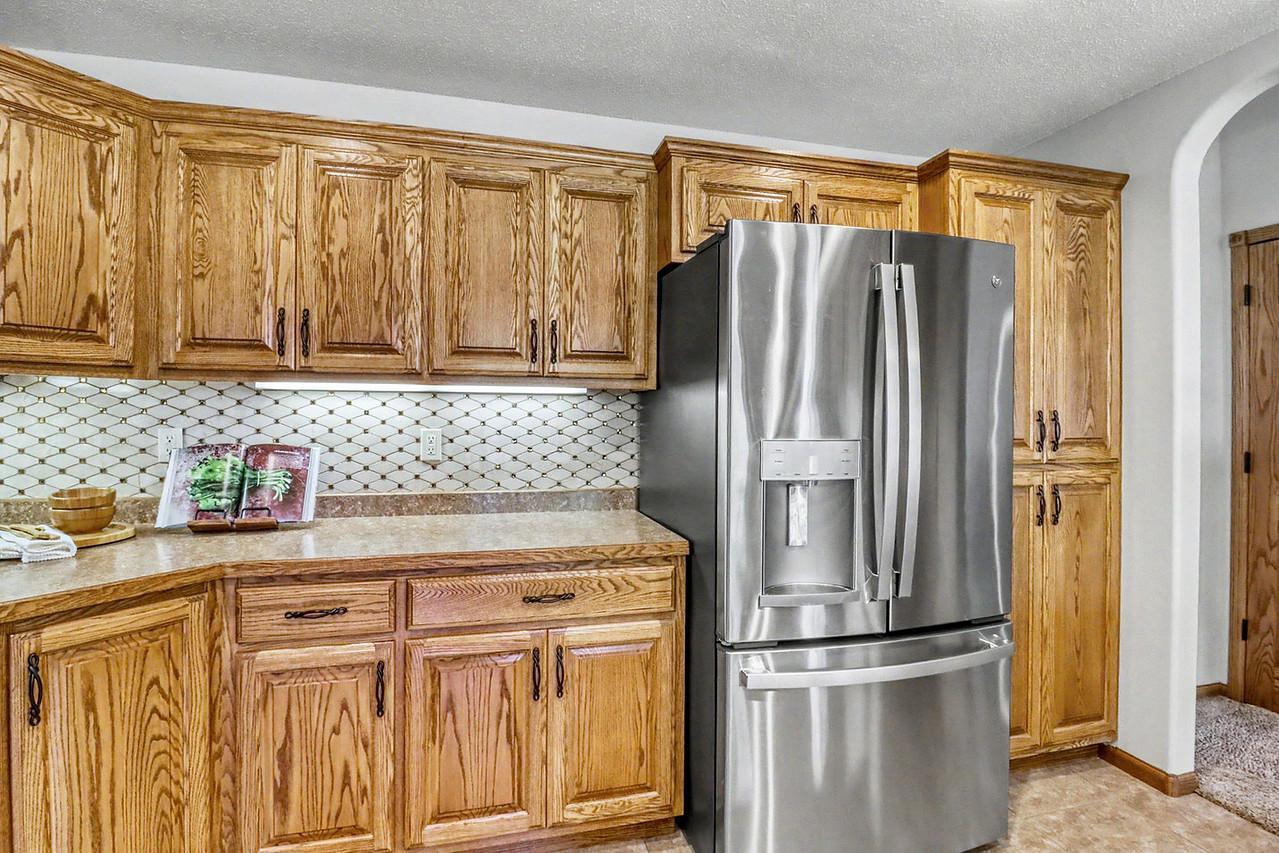 555 Queens Court Property Photo 22
