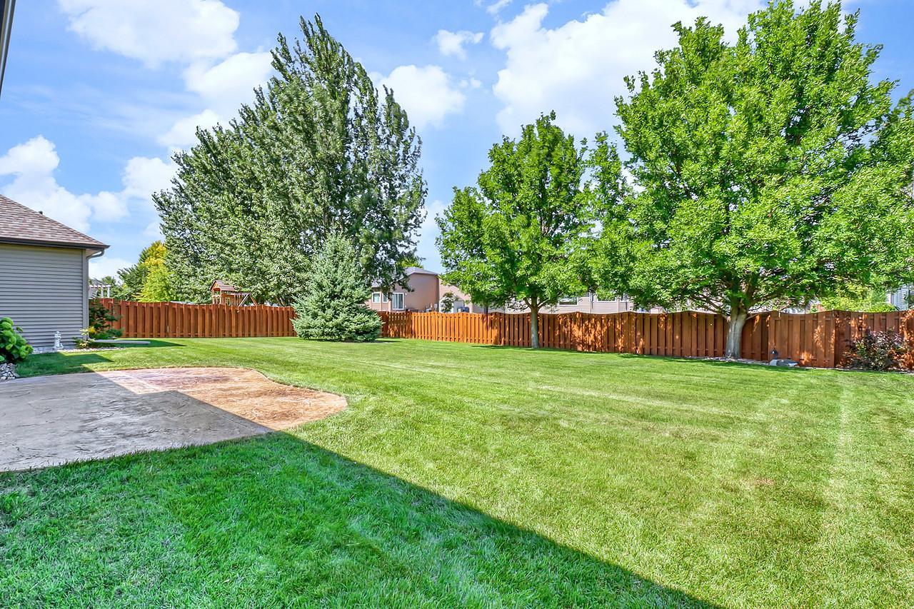555 Queens Court Property Photo 64