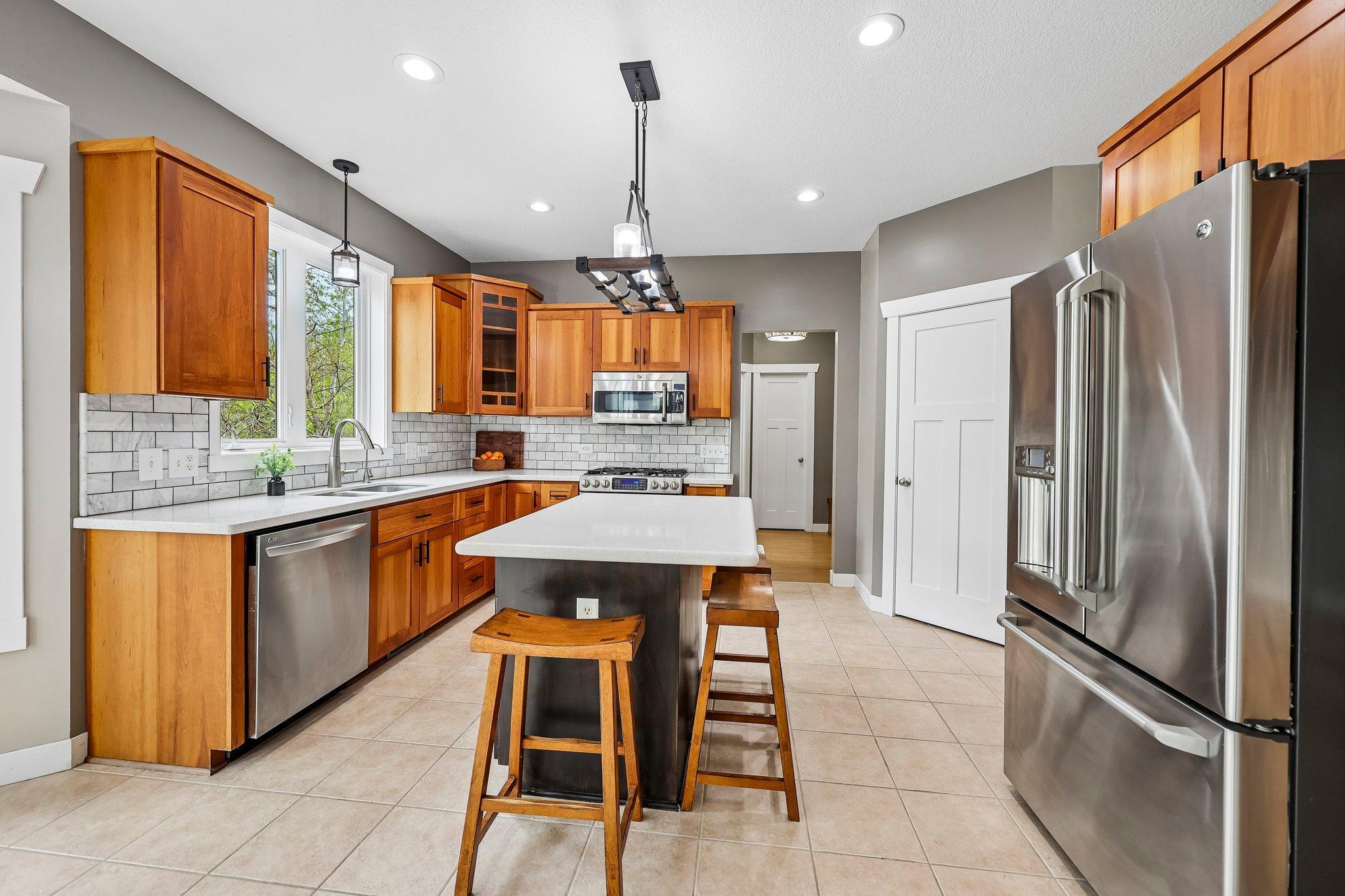 4798 Red Pine Court Property Photo 4
