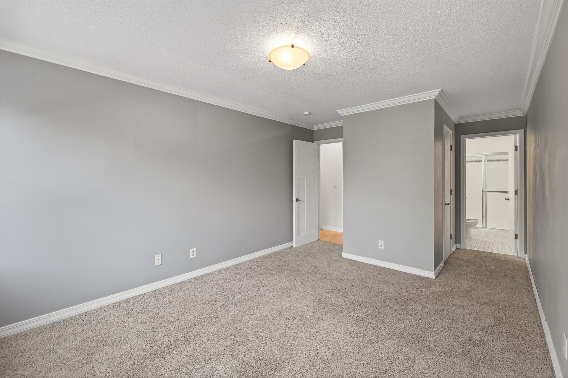 821 Douglas Avenue 204 Property Photo 15