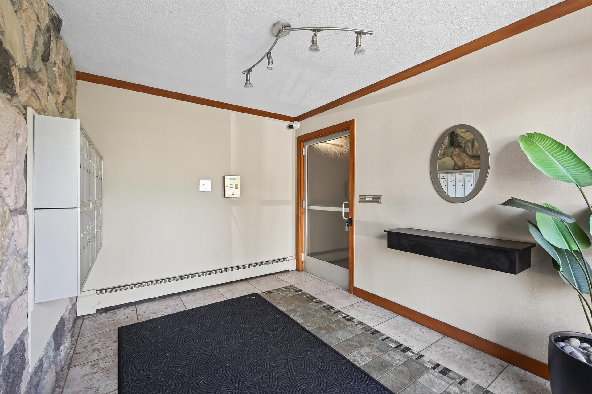 821 Douglas Avenue 204 Property Photo 17