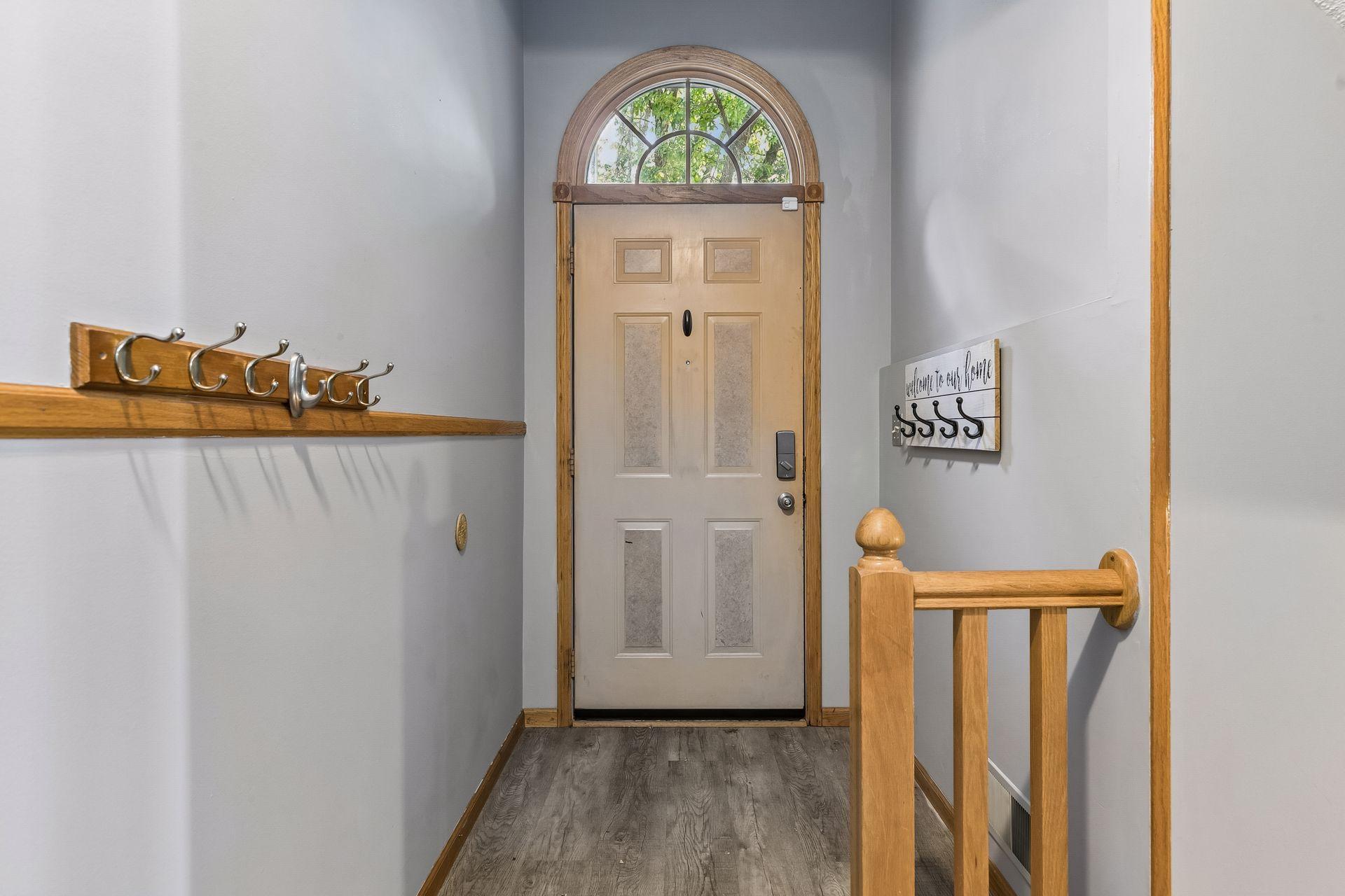 109 South Drive D Property Photo 3