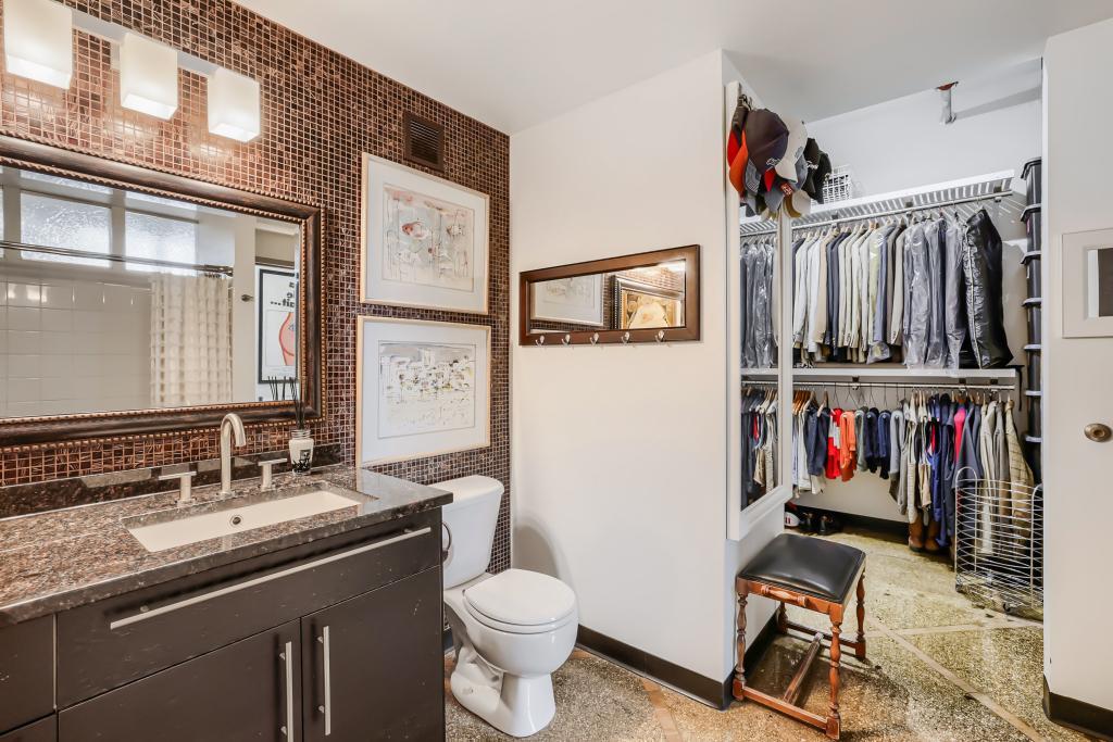350 Saint Peter Street 1205 Property Photo 17