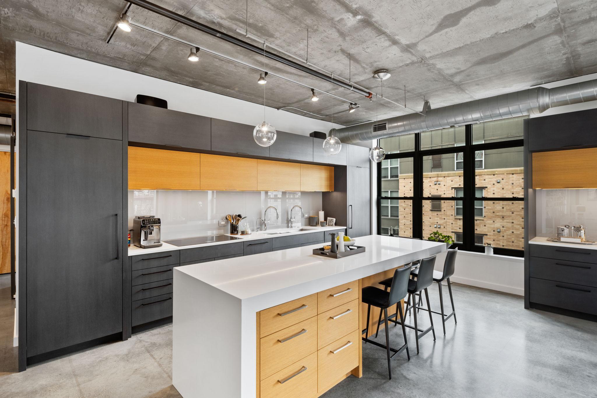 200 Park Avenue 401 Property Photo 6