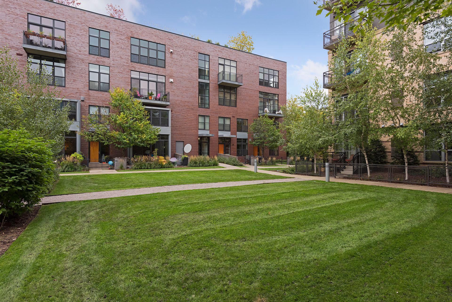 200 Park Avenue 401 Property Photo 65