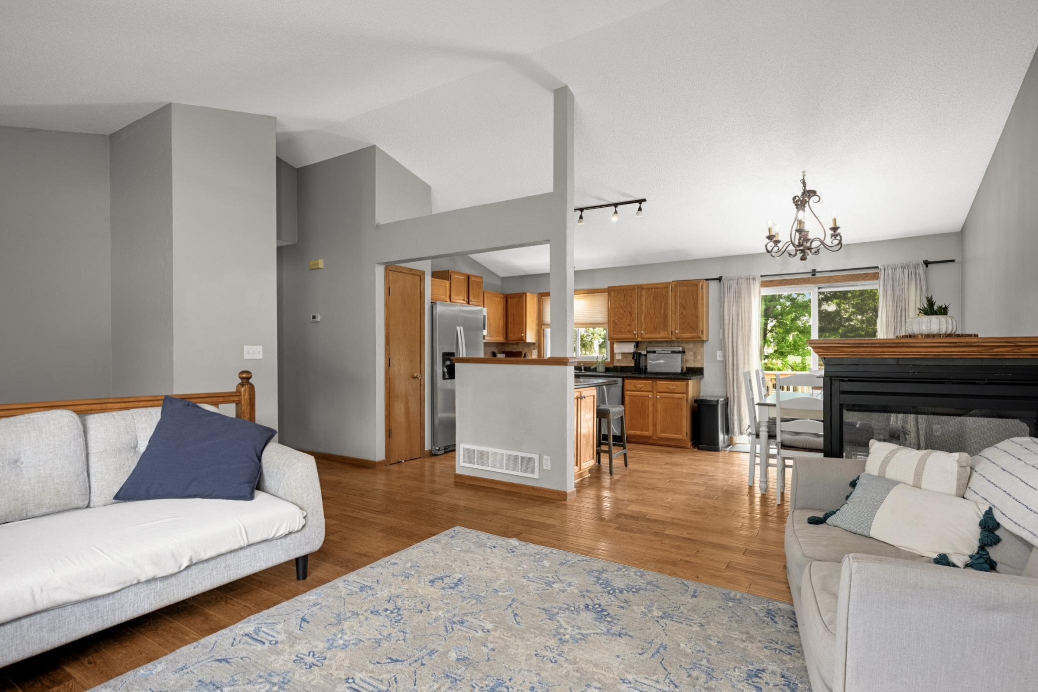 4089 Pennsylvania Avenue Property Photo 8