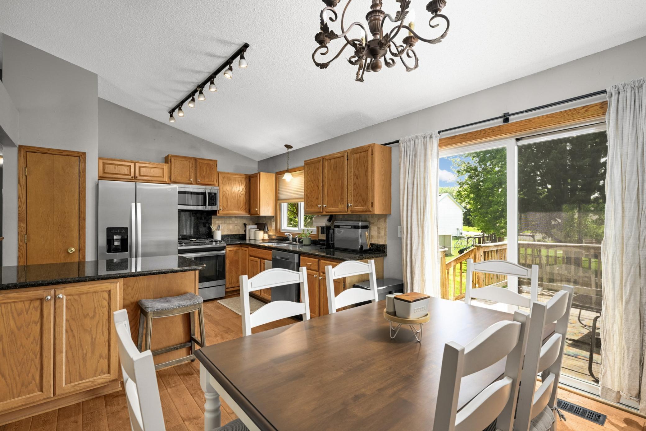4089 Pennsylvania Avenue Property Photo 10