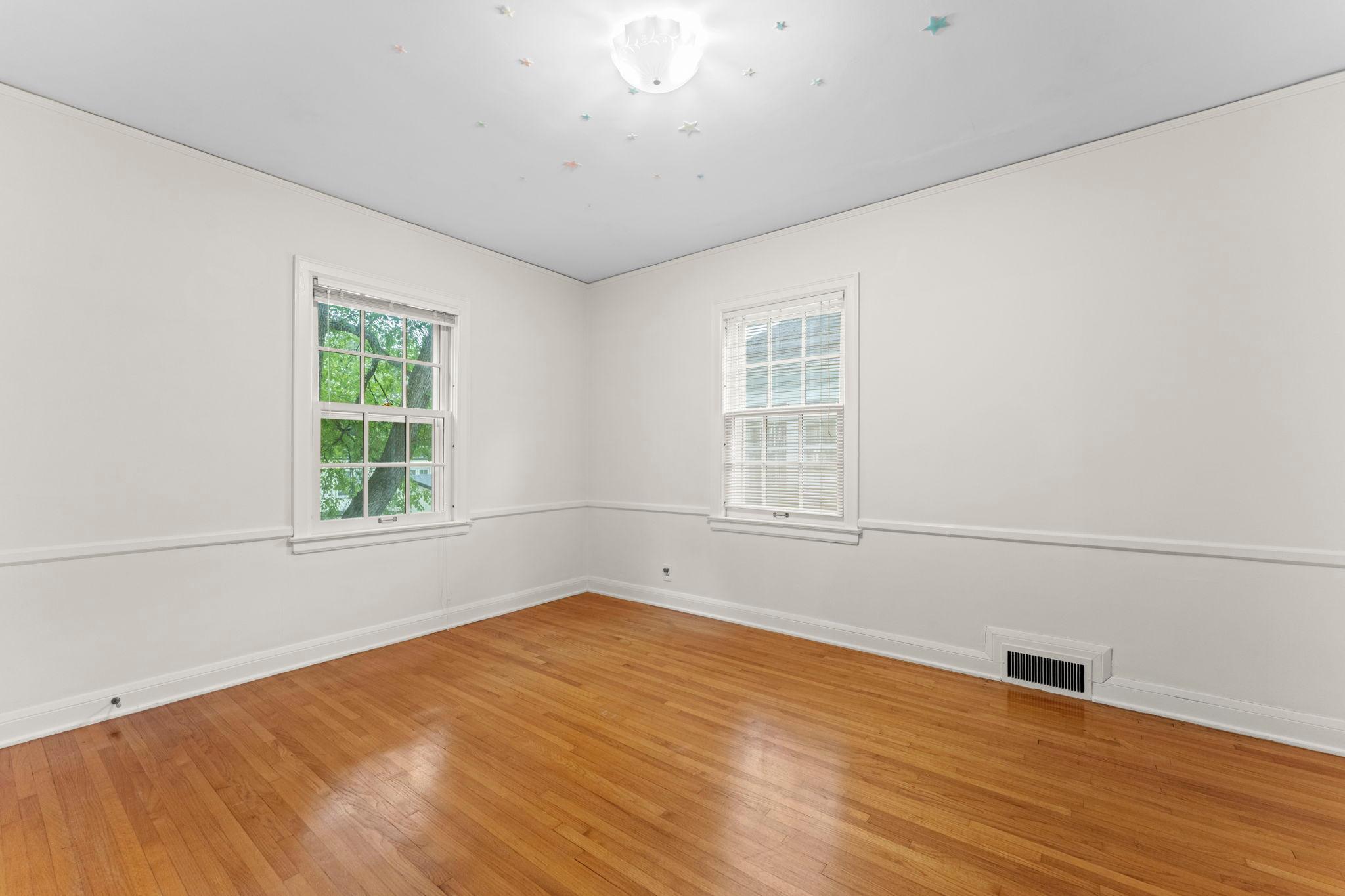 3725 Glenhurst Avenue Property Photo 43