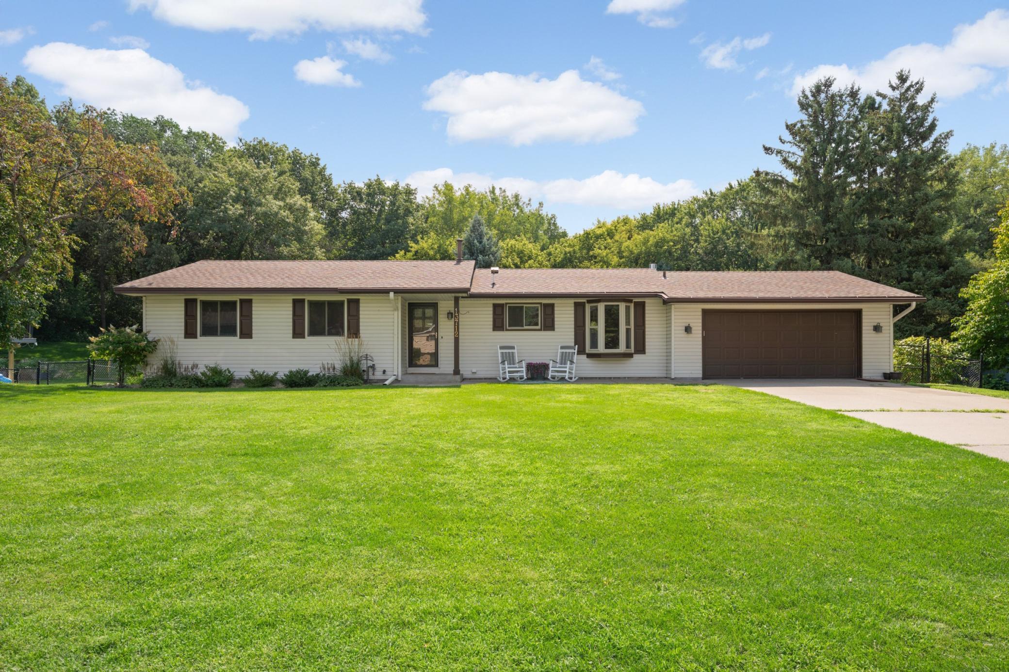 13712 E Wellington Crescent