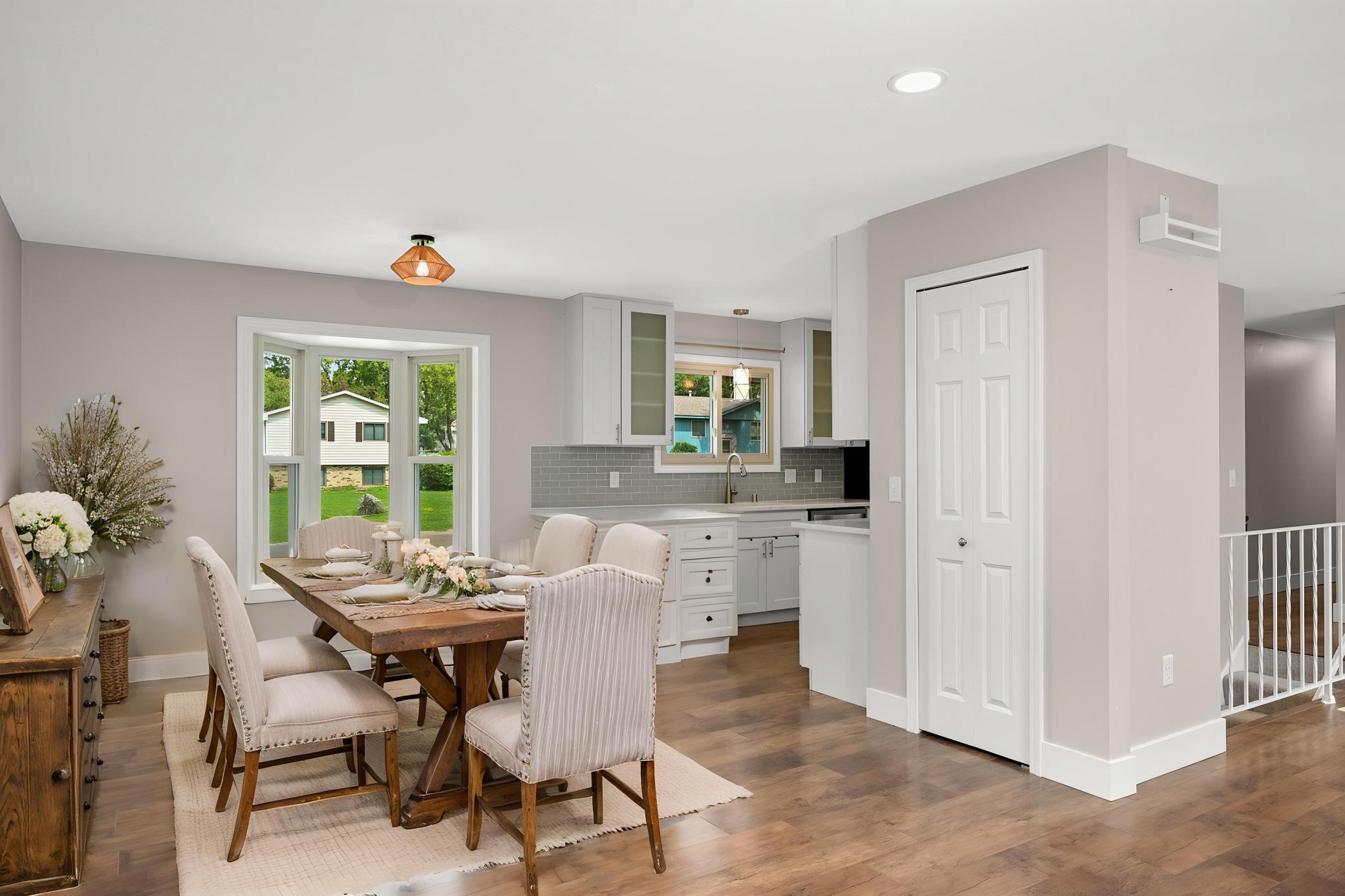 13712 E Wellington Crescent