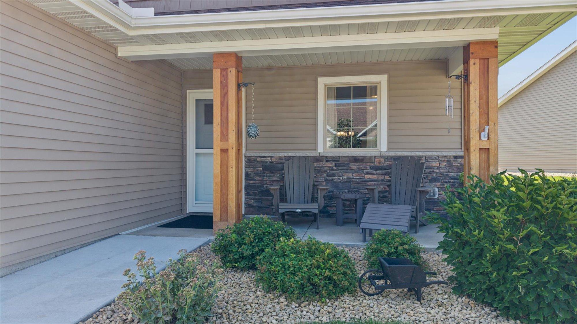 6049 Iris Lane Property Photo 17