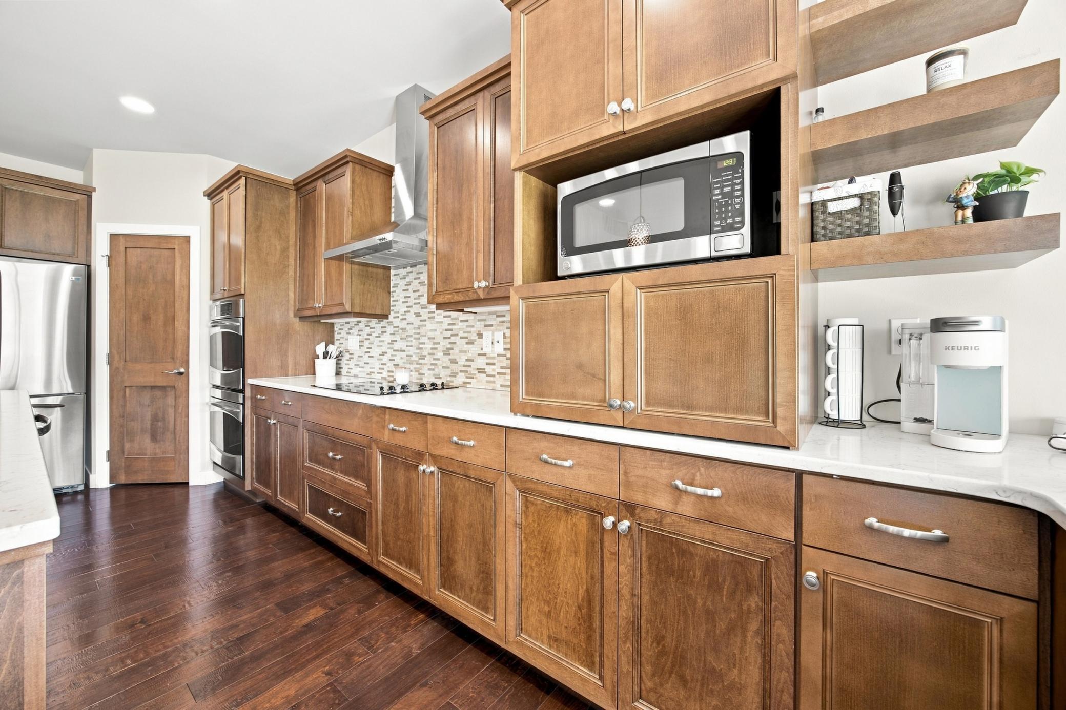 6101 Silverleaf Drive S Property Photo 11