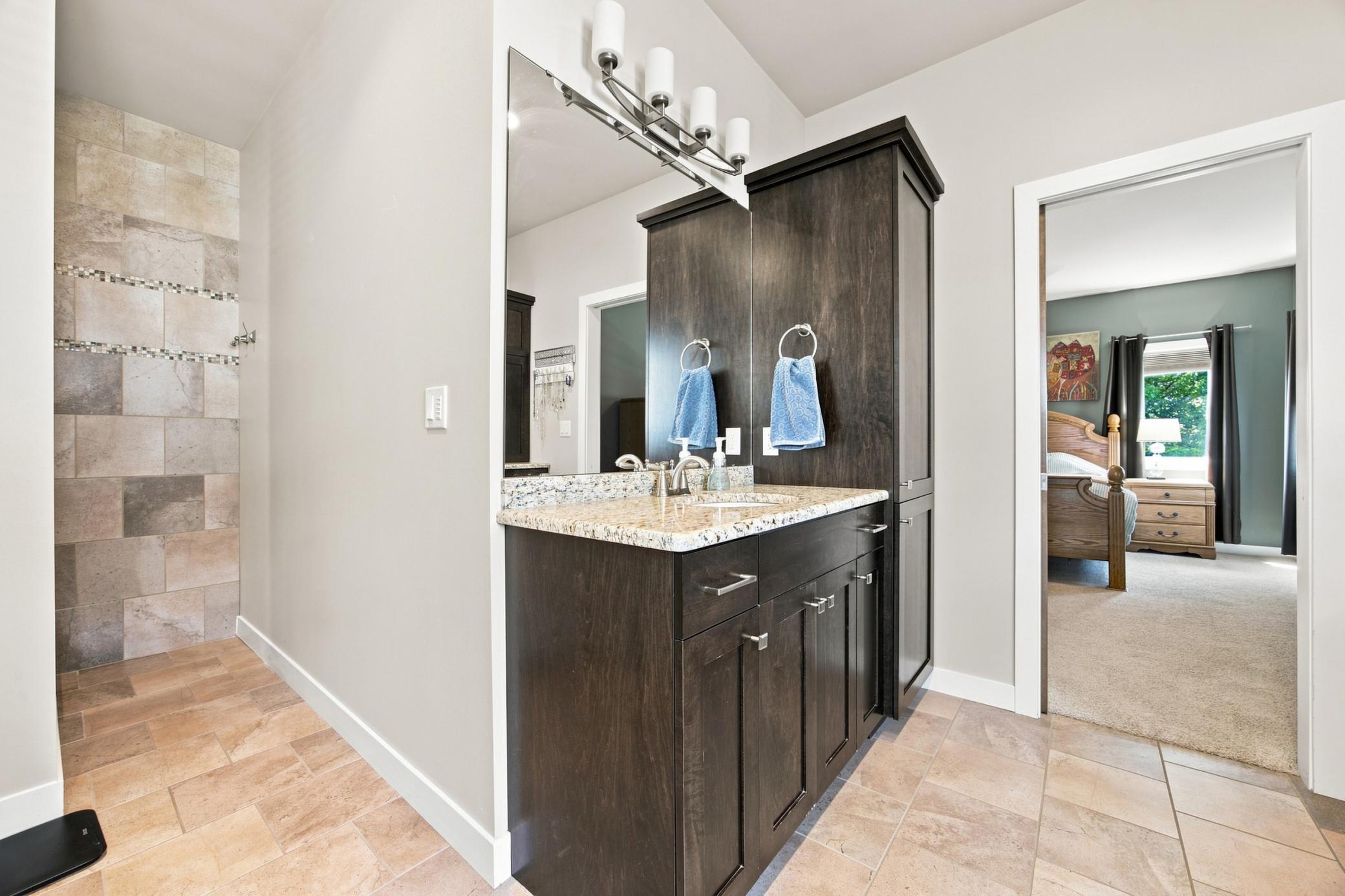 6101 Silverleaf Drive S Property Photo 19