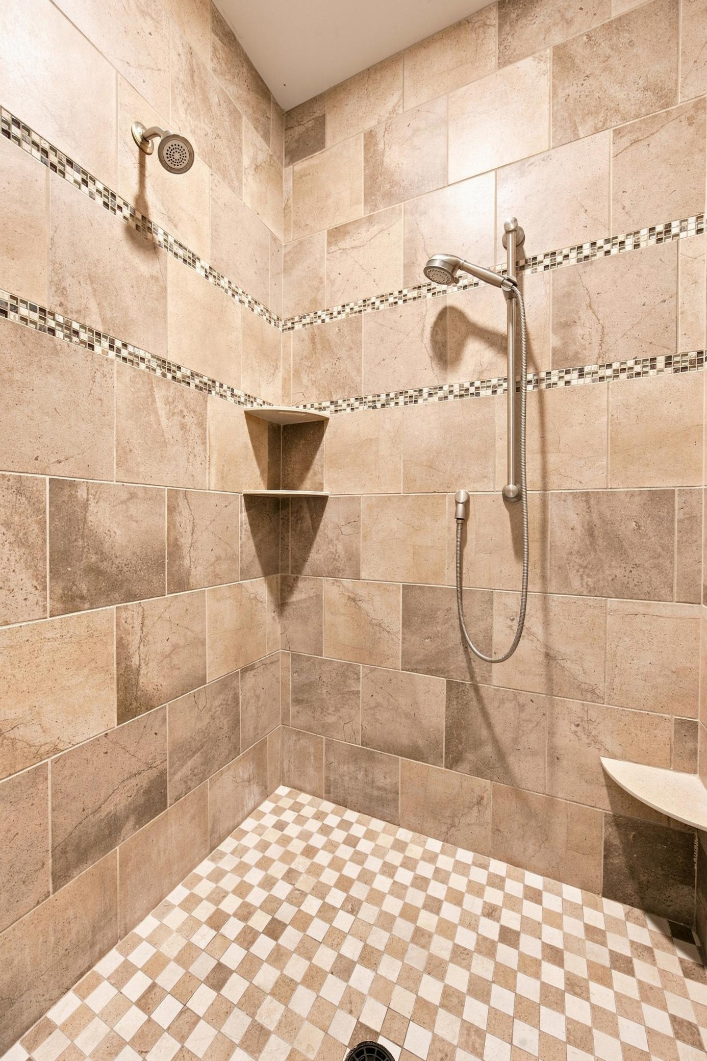 6101 Silverleaf Drive S Property Photo 20