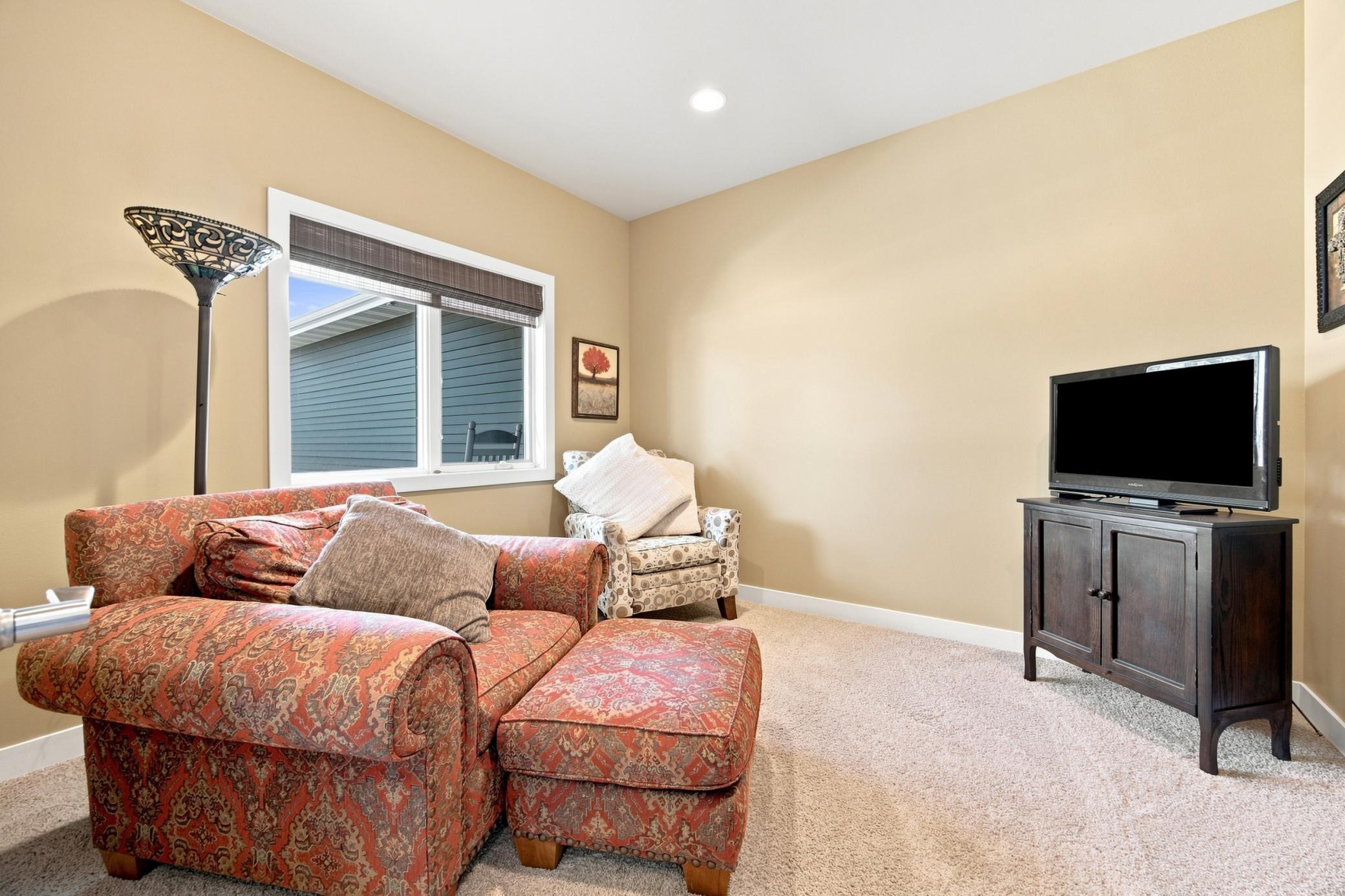 6101 Silverleaf Drive S Property Photo 23