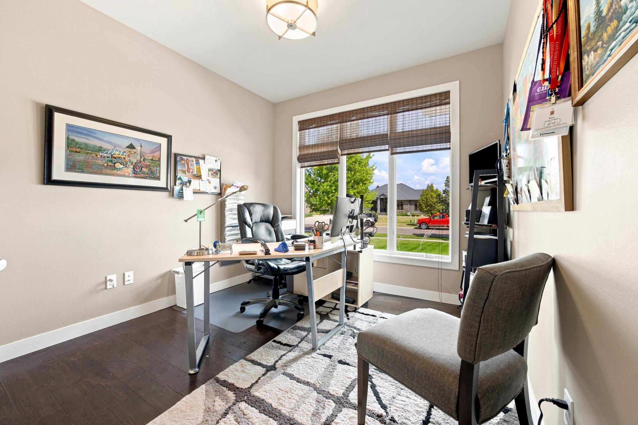 6101 Silverleaf Drive S Property Photo 24