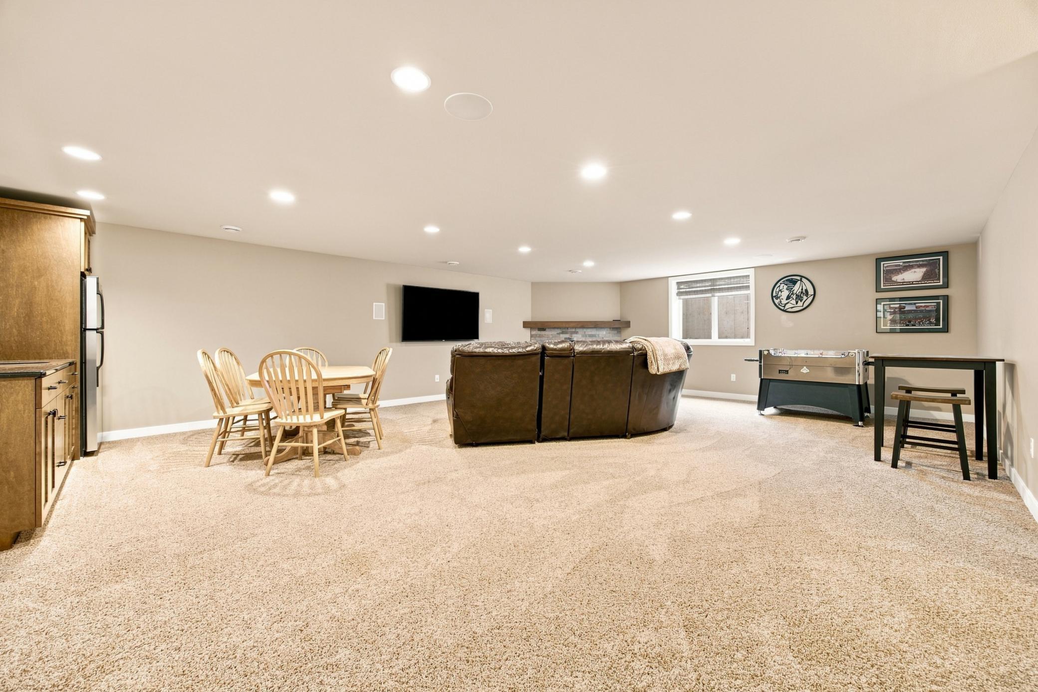 6101 Silverleaf Drive S Property Photo 28
