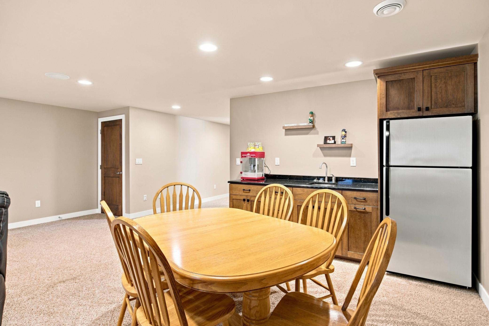 6101 Silverleaf Drive S Property Photo 30
