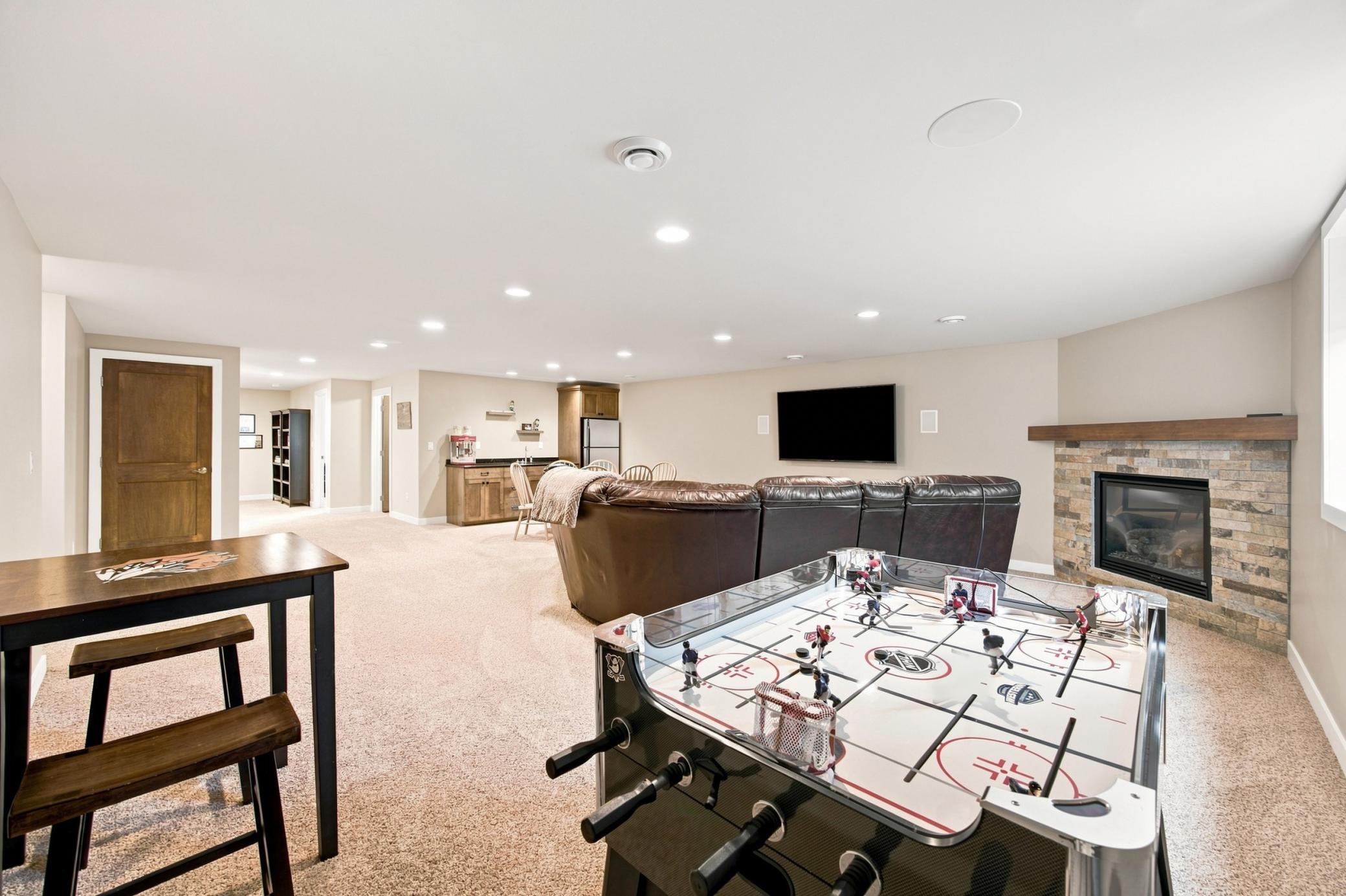 6101 Silverleaf Drive S Property Photo 31