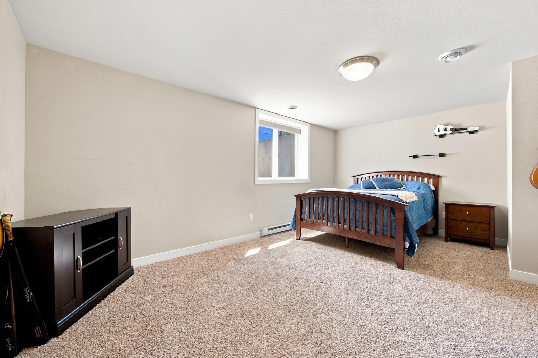6101 Silverleaf Drive S Property Photo 35